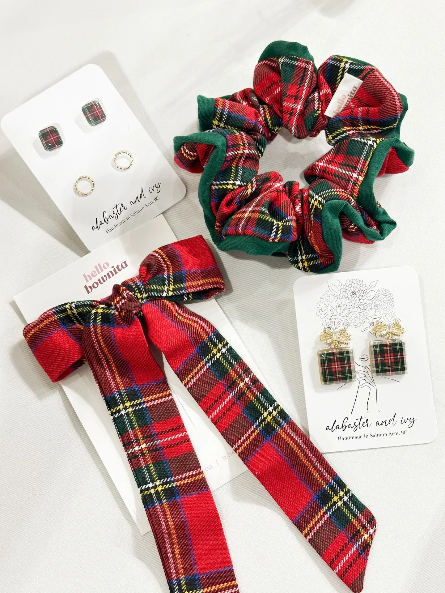 It&rsquo;s the last day of @craftcultureshows Prospera Place Market and @hello.bownita and I have everything you need to embrace the Christmas season! 

Come down today from 10-5 and shop all the amazing vendors. 

Thank you for an amazing season, wi