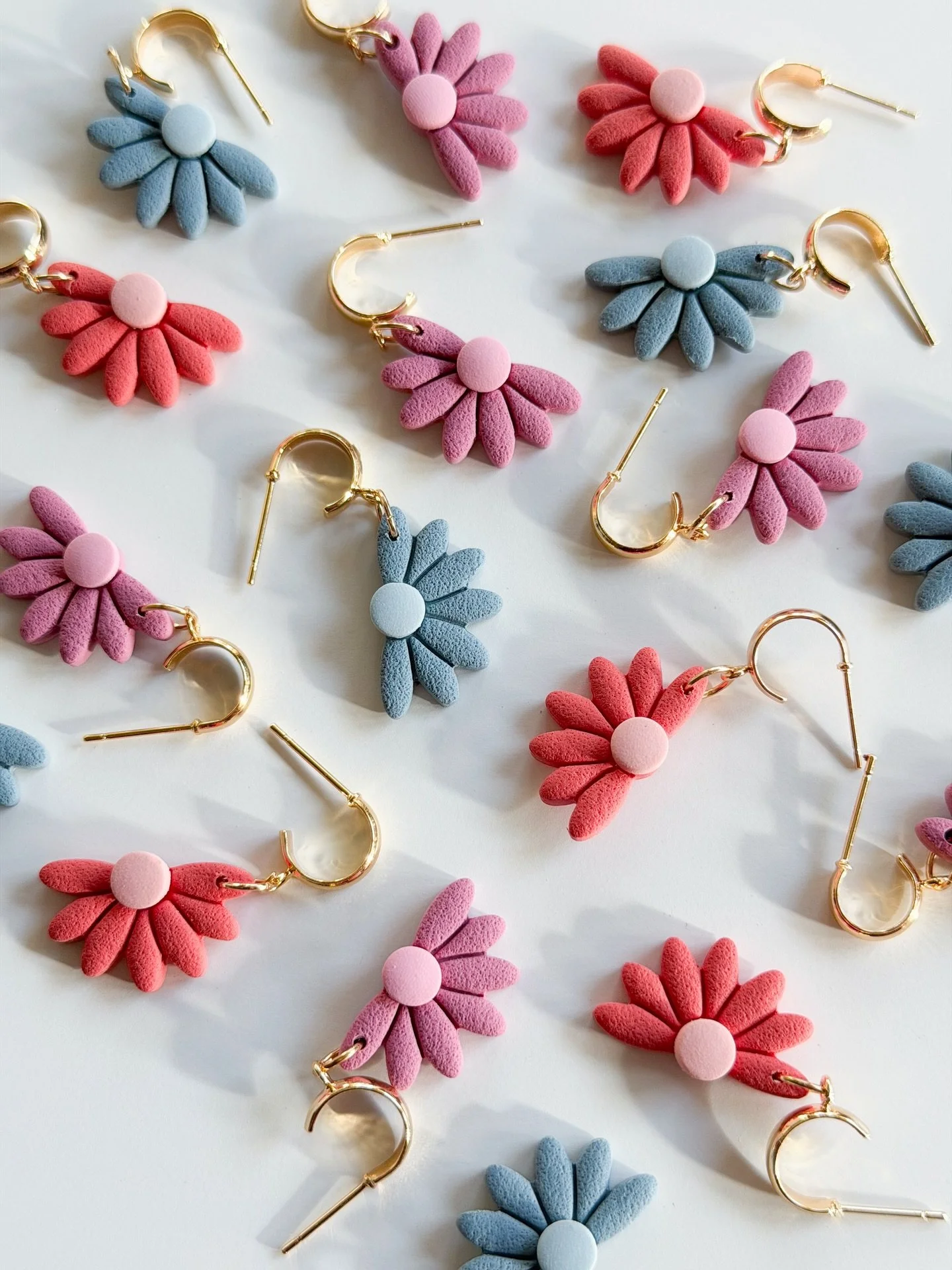 Spring is coming! 🌸

The days are getting longer, the sun is shining and it&rsquo;s definitely feeling like spring around here!

I&rsquo;ve had to take this week to focus on getting my taxes done (🫠) but next week I&rsquo;m so excited to share all 