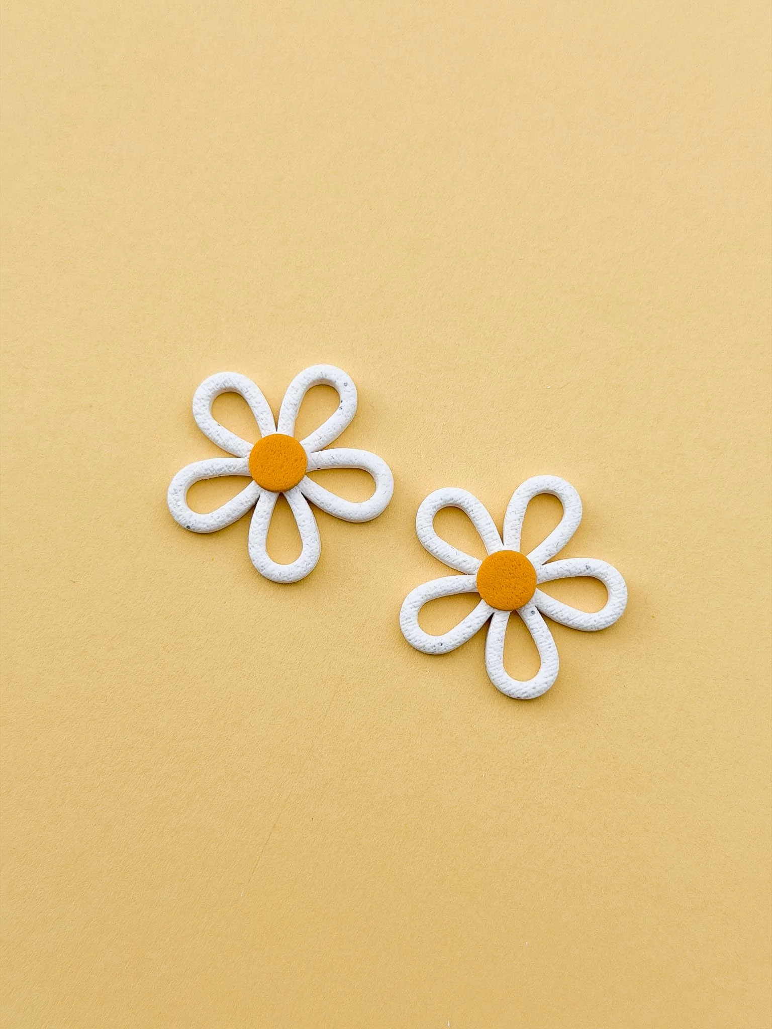Hollow Daisy 2.jpg