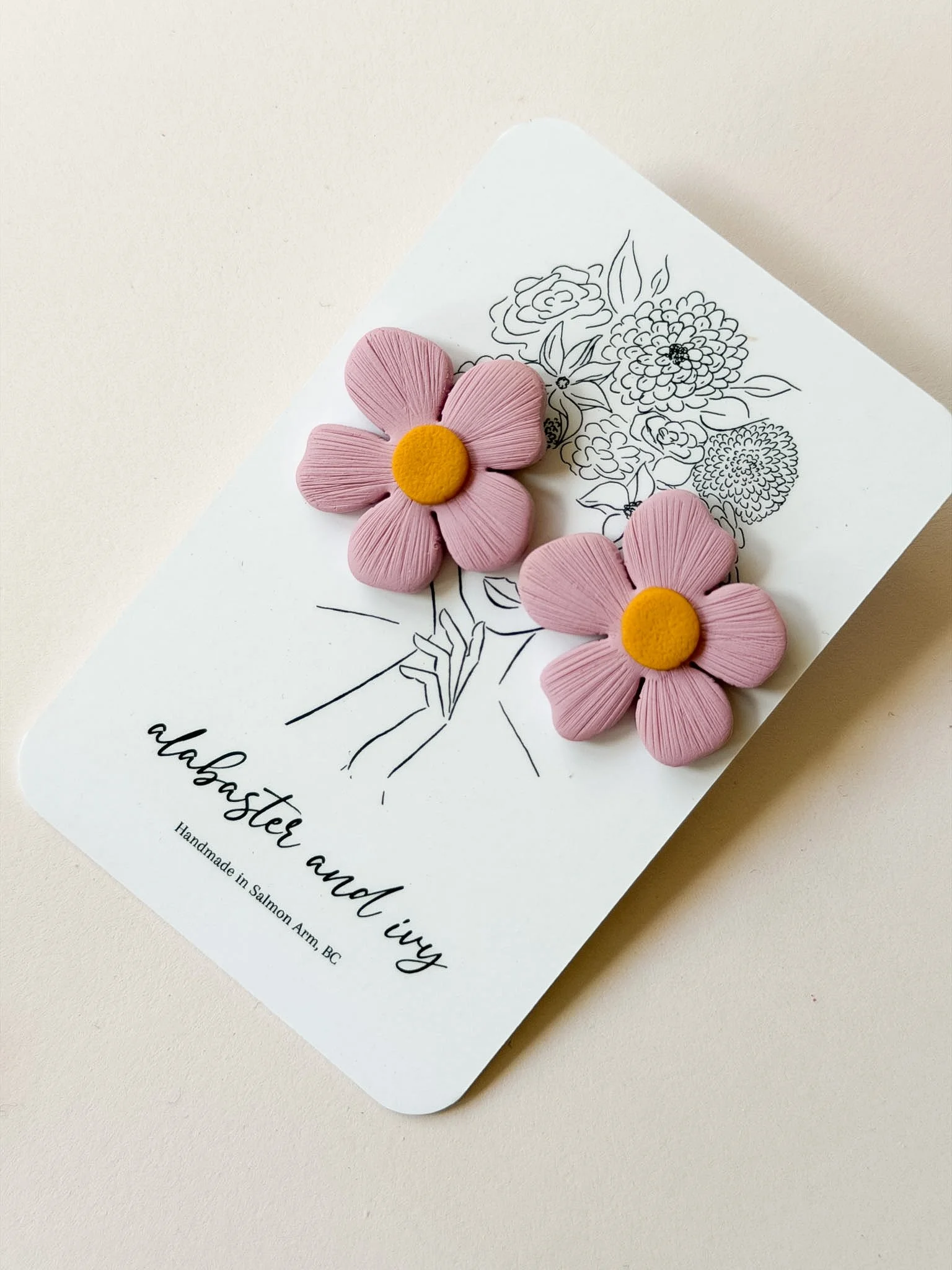 Mauve Daisy Studs.jpg