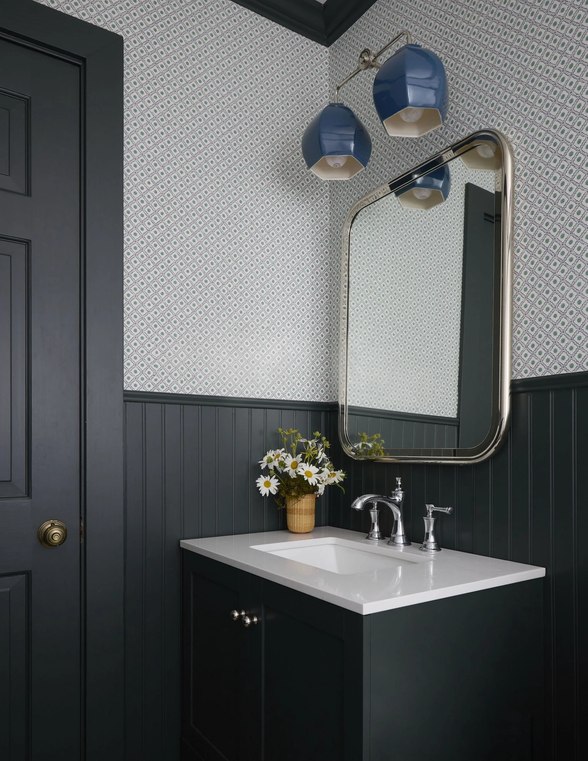 bathroom2.jpg