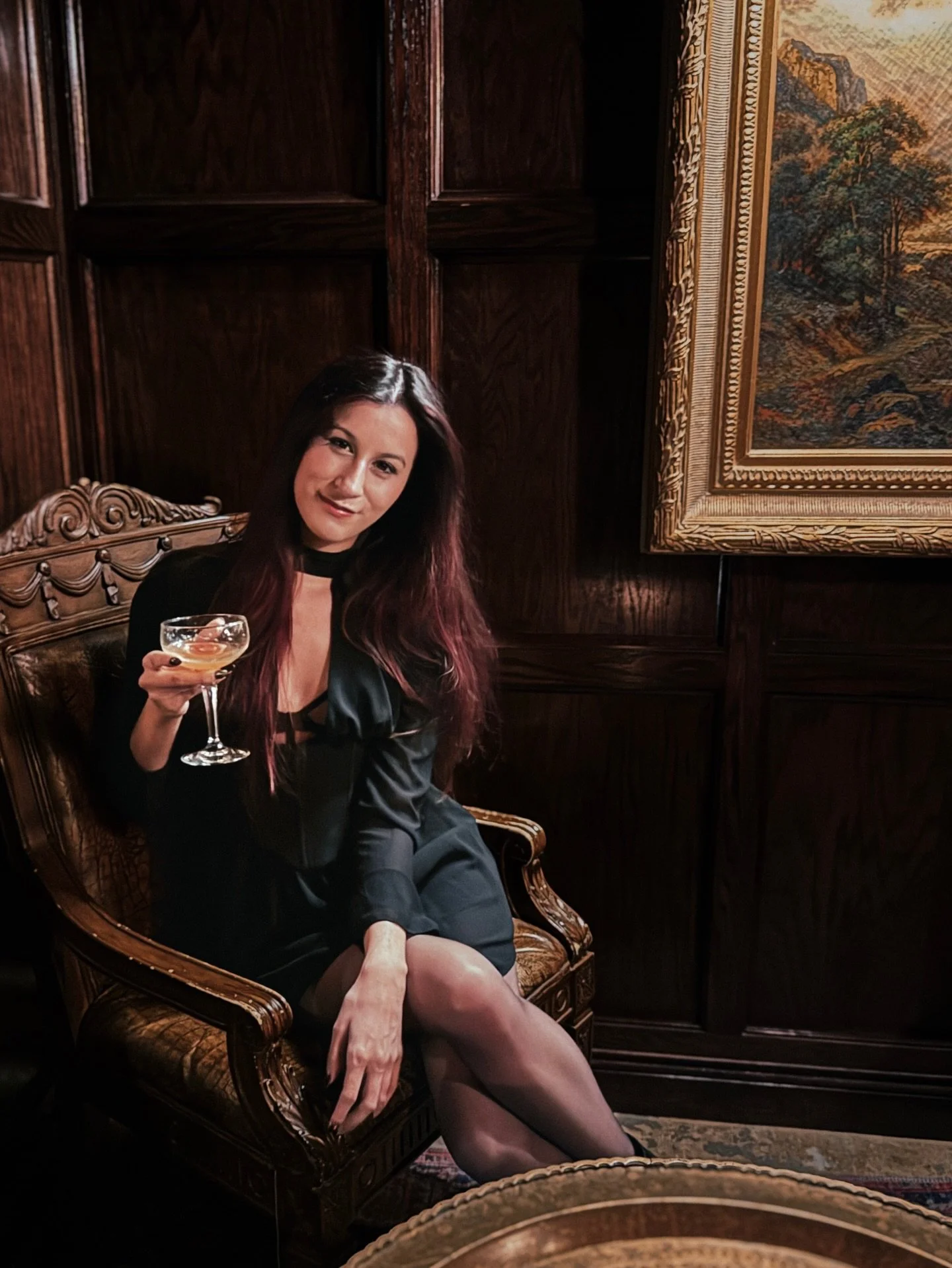 am I doing this (selfie) thing right?
🍸🐎

Cannot recommend the Constitution speakeasy in Lexington, KY highly enough! It&rsquo;s a hidden gem tucked behind the facade of an antique bookstore and it was the highlight of our trip. Perfect atmosphere,