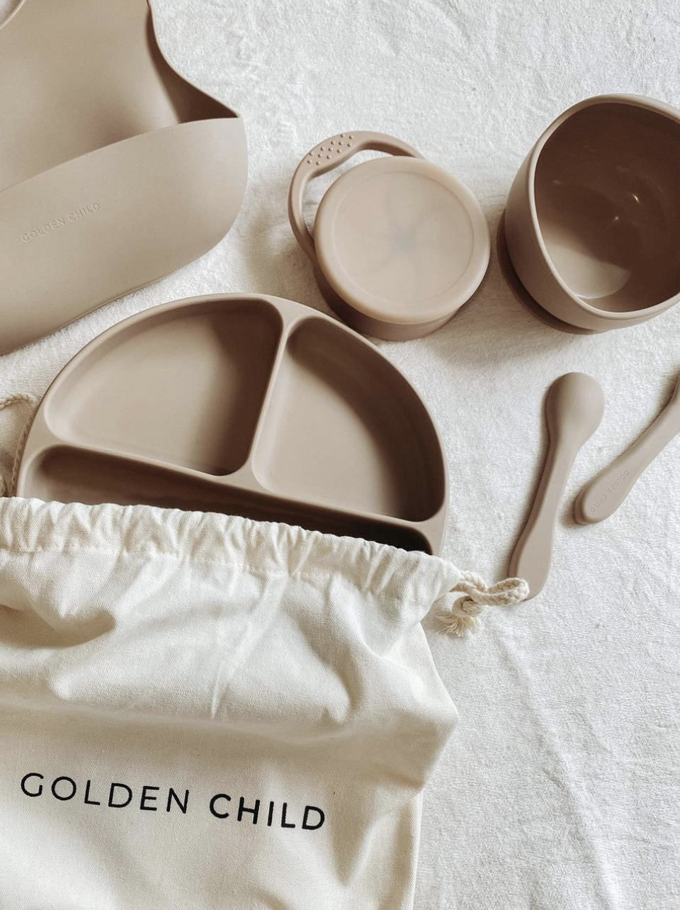The Grow Feeding Set in dune colour