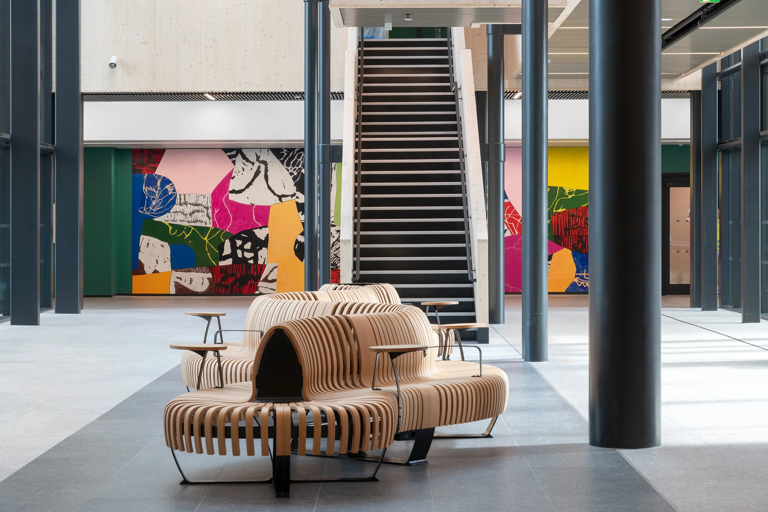 ET HJERTE BLIR TIL / PUSLESPILL I FINER MALT MED AKRYL OG TRANSPARENS / NYE DRAMMEN SYKEHUS 2025 / I SAMARBEID MED JOHANNES B. HANSEN / FOTO. ØYSTEIN THORVALDSEN