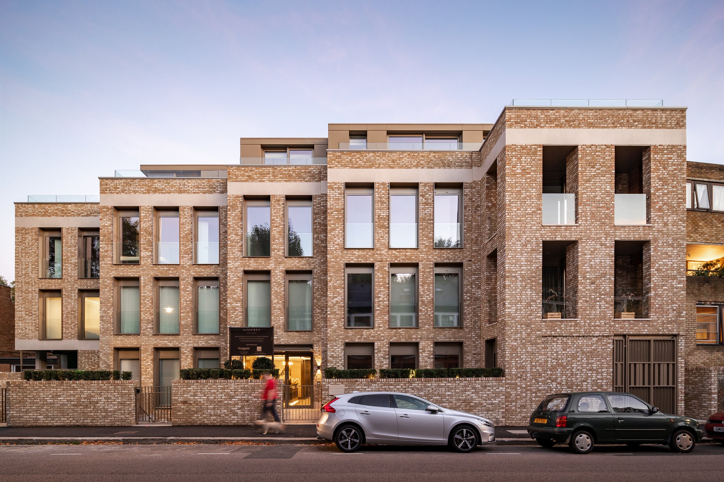 Wimshurst Pelleriti — 2018 09 17 5 Exterior Front-6.jpg