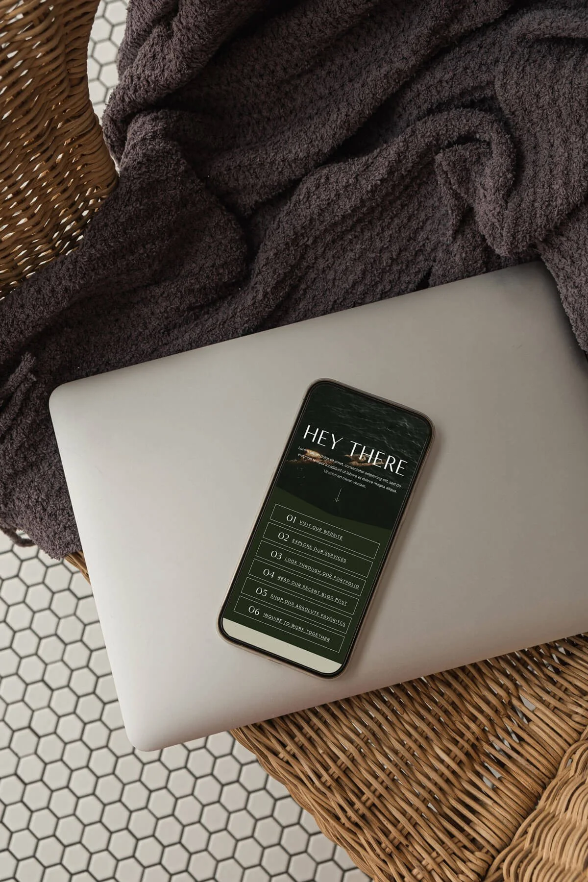 Noire-Mockup-IGLinks.jpg