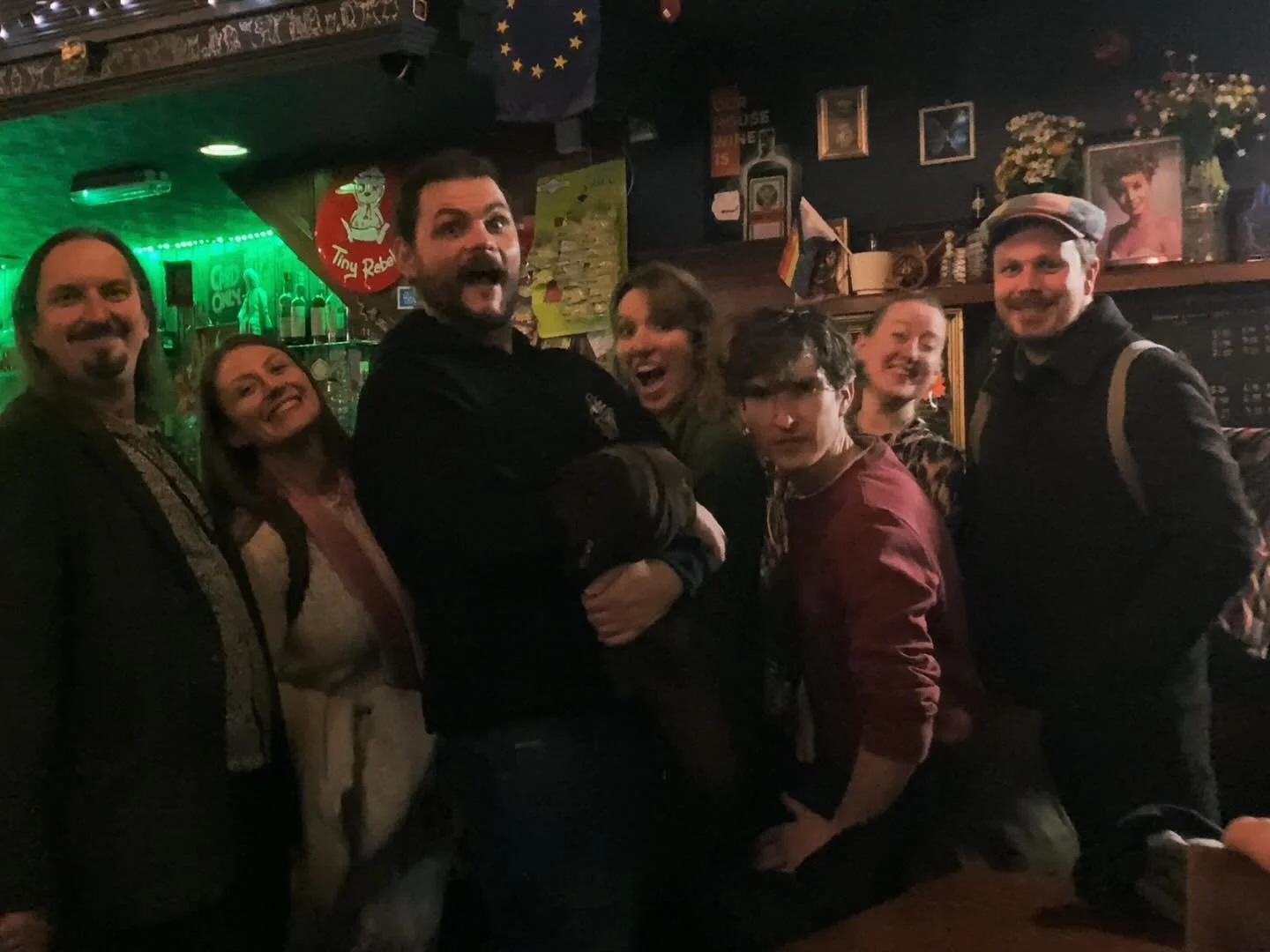 I lost count but at least 16 members of WIT made it to the Bell to support their boy @winchorama tonight. There really is no community like the Woking Improv Theatre community. ❤️ thanks @hooplaimpro for having us.