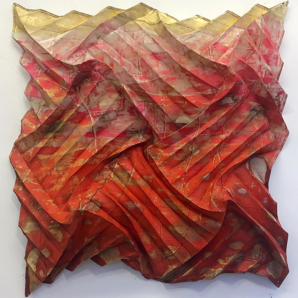  ”Untitled”. 60 x 60 x 15 cm. Stålduk, försilvring, akrylfärg. Ihopsytt som ett lapptäcke, bränt och vikt. Foto: Jin-Sook So. 