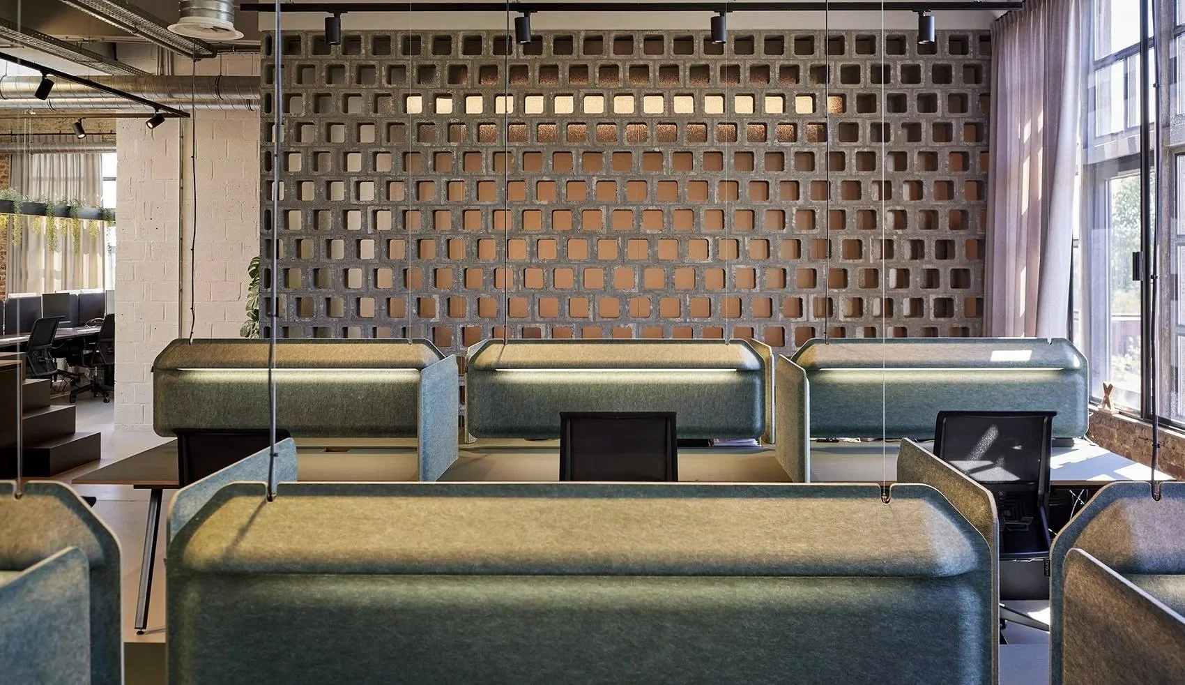 de-vorm-office-easi-and-vaimo-creneau-2_1-XL+%281%29.jpg