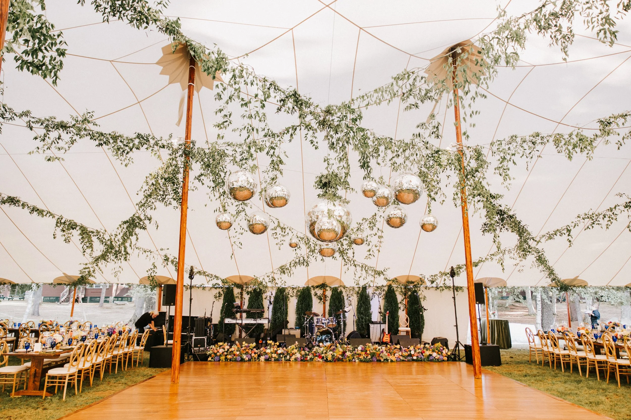 0813_Lindsay+NickWedding_jamiemercuriophoto2022-811.jpg