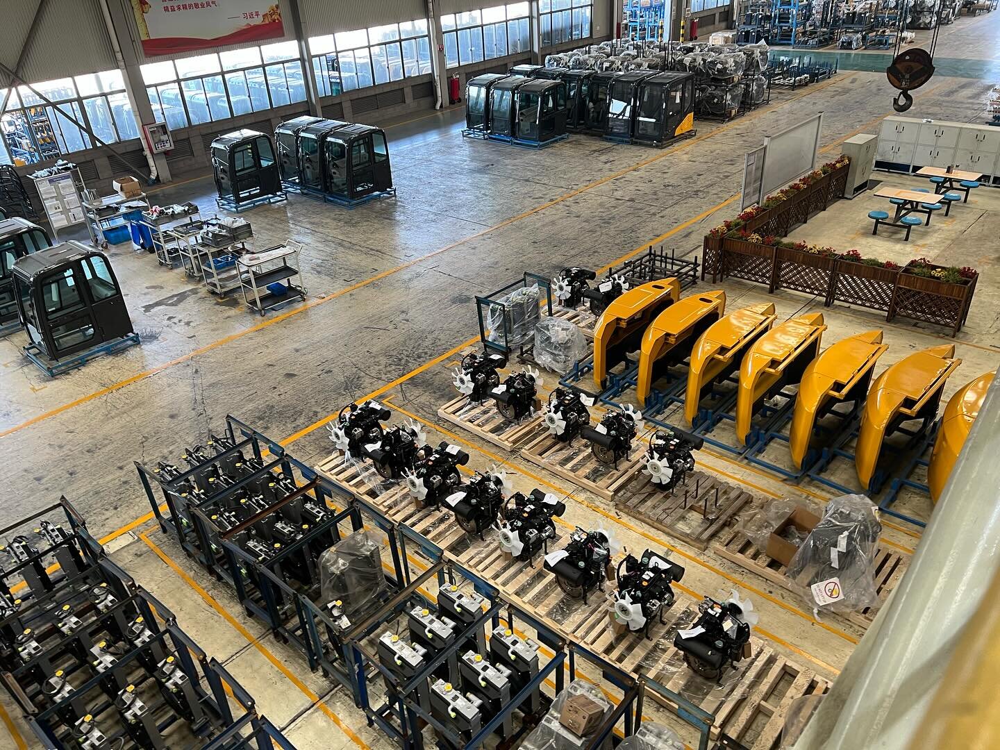 Cutting edge production methods on a global scale, manufacturing electric and diesel plant equipment. @liugongmachinery Tough World - Tough Equipment.