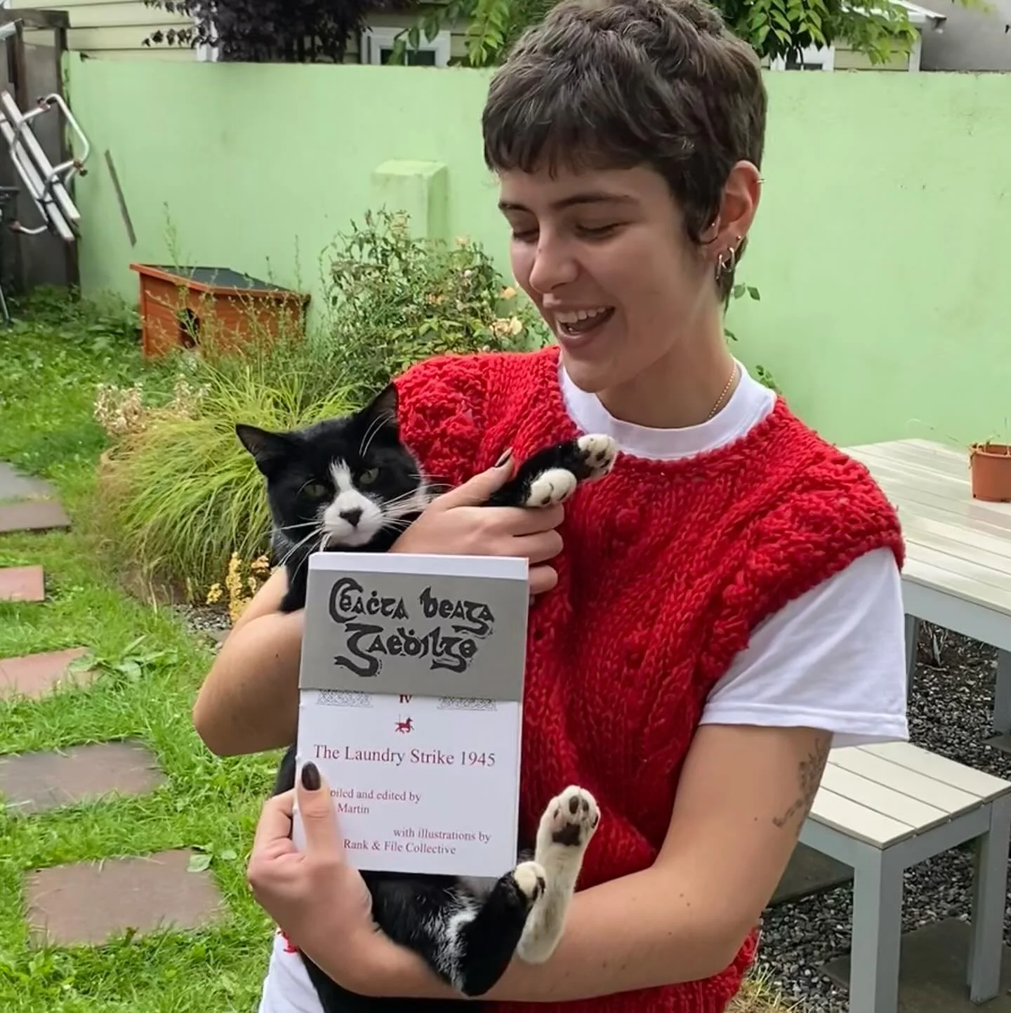 Tonight!! Come along to the launch of ‘Ceachta Beaga Gaeilge: The Laundry Strike 1945’
21st July, 7:30pm
The Chocolate Factpry, D01P2W7.
✊✊✊✊✊✊✊✊