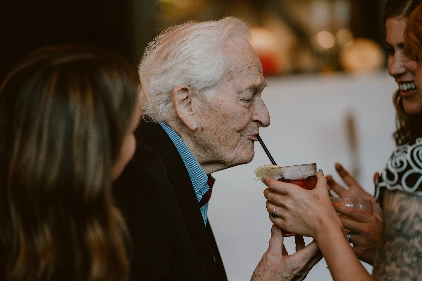 Stolen moments from Elinor and Rudy&rsquo;s wedding rehearsal dinner. 🤍 Something about the night before - the excited anticipation, without the pressure of the big day hitting quite yet - can make shooting a rehearsal really special. Especially whe