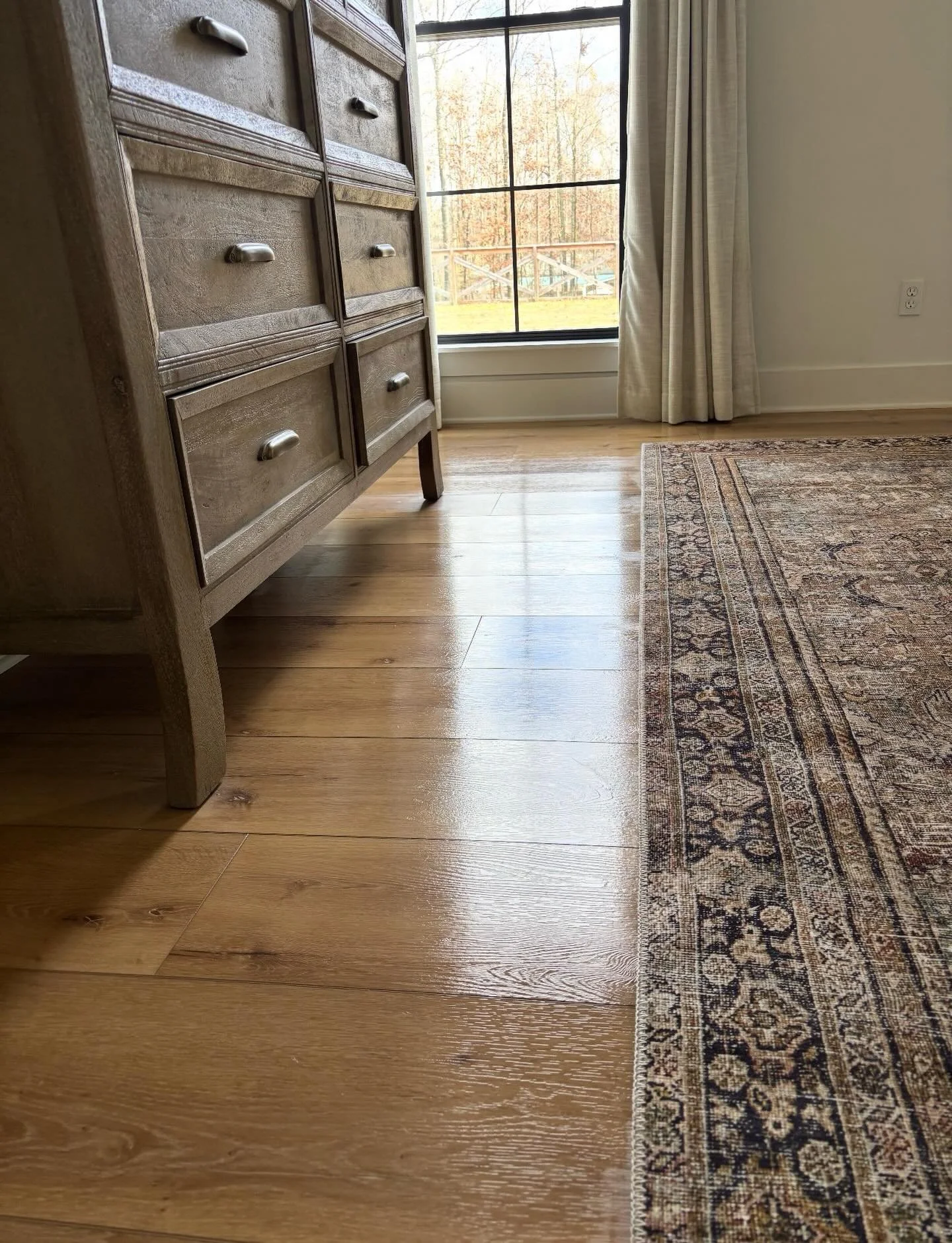 Because cozy season hits different when your floors are freshly cleaned ✨ #sfsg #desoto #desotocleaning #housekeeping #holidaycleaning