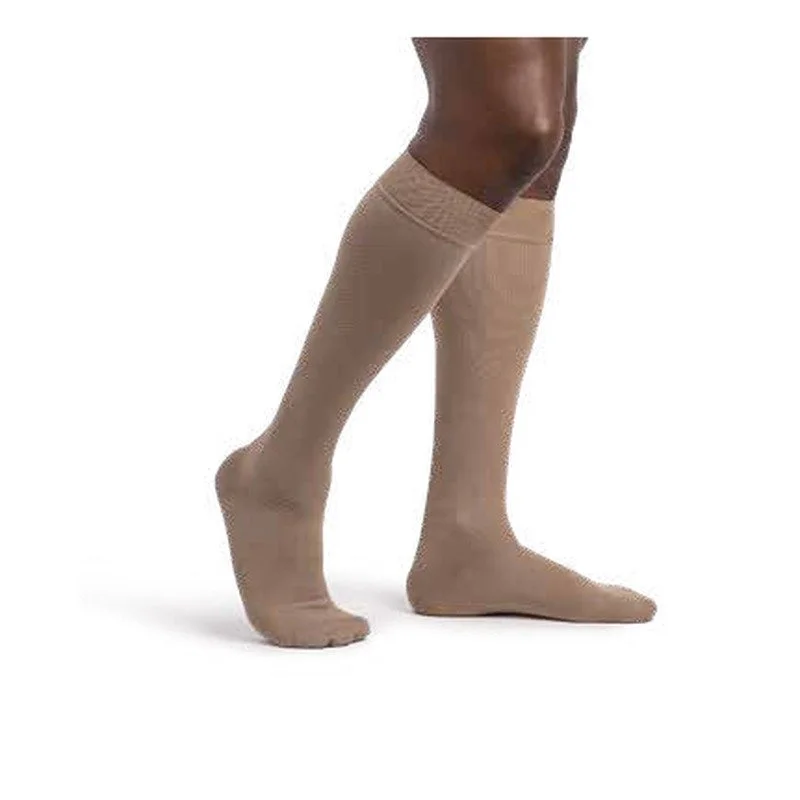 Sigvaris 920 Dynaven Men's Knee High 20-30 mmHg