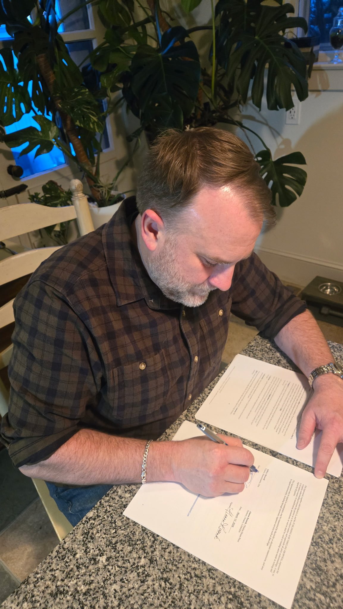 JT signing contract for 15 2.jpg