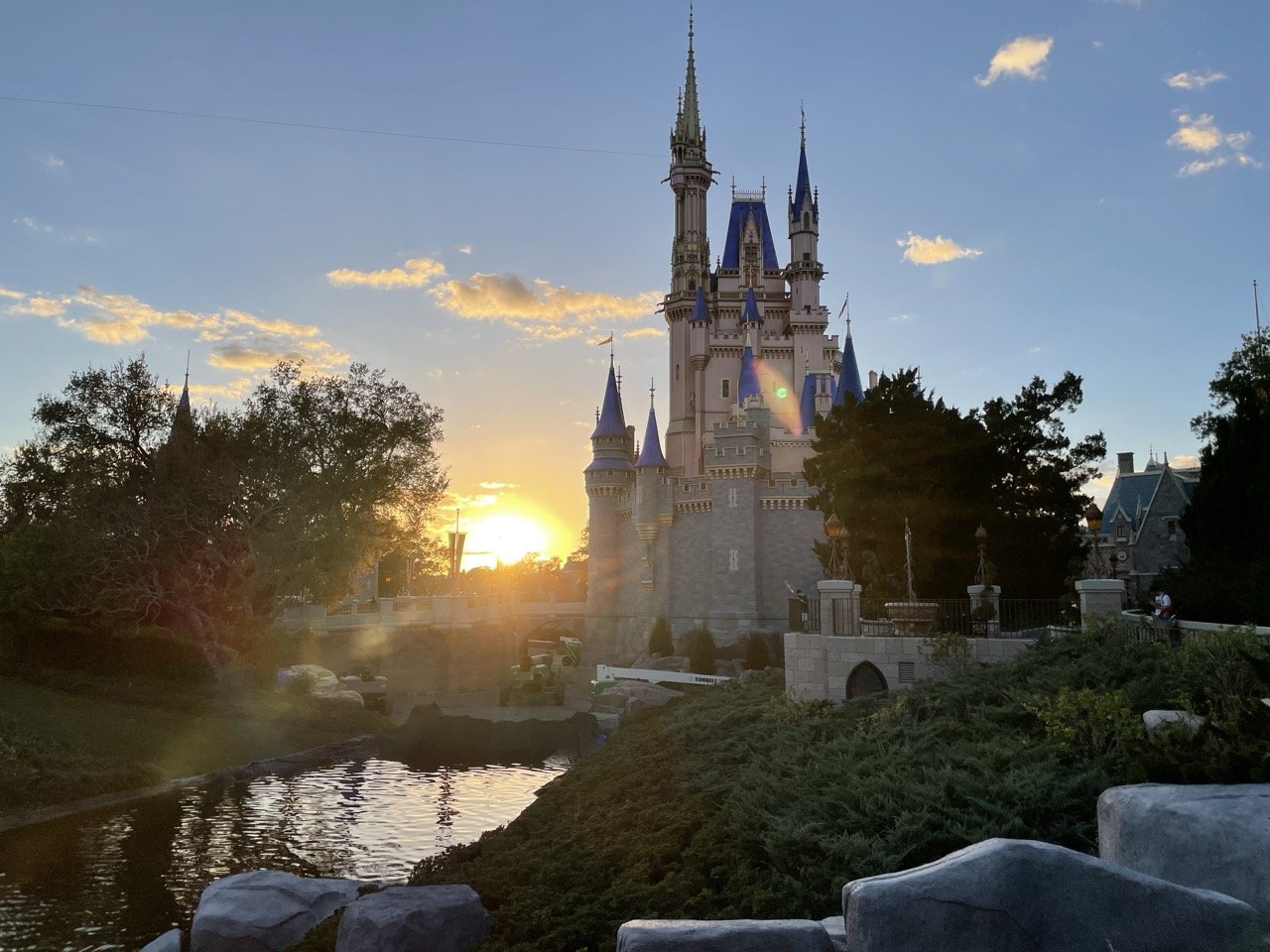 How to Become a Travel Agent for Disney From Home