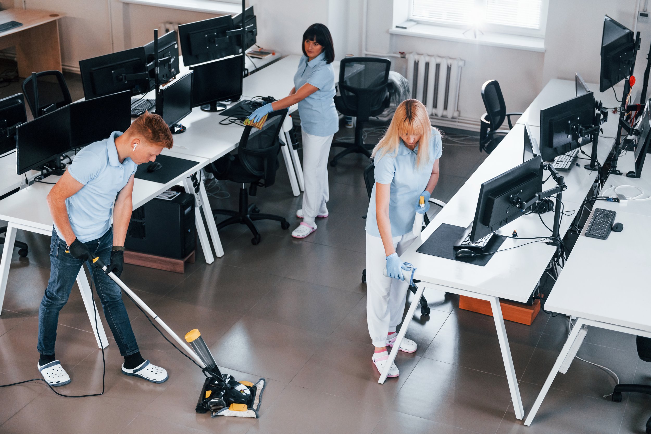 How Commercial Janitorial Services in Massachusetts Enhance Office Productivity