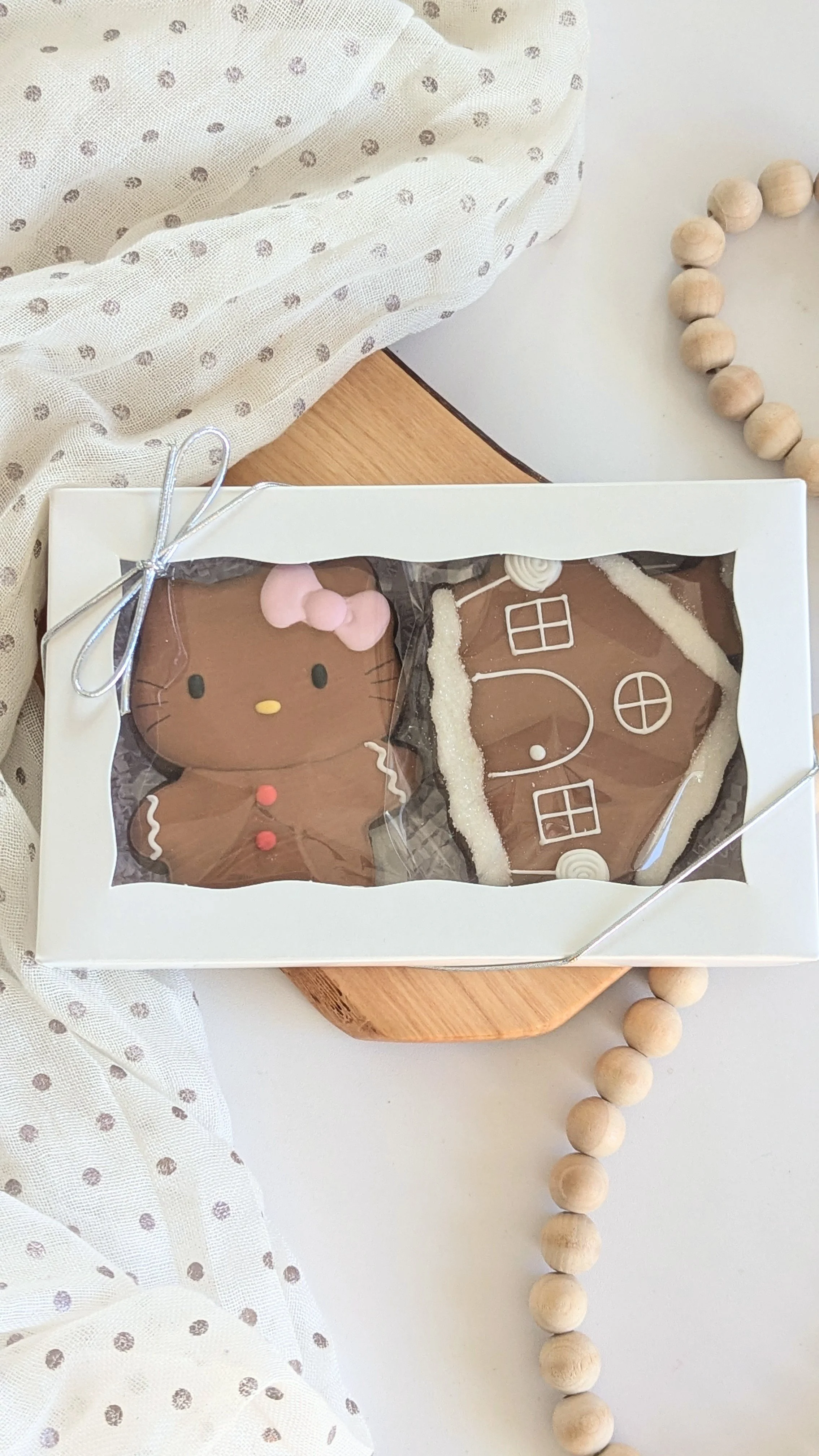 Hello Kitty/Gingerbread House Set
