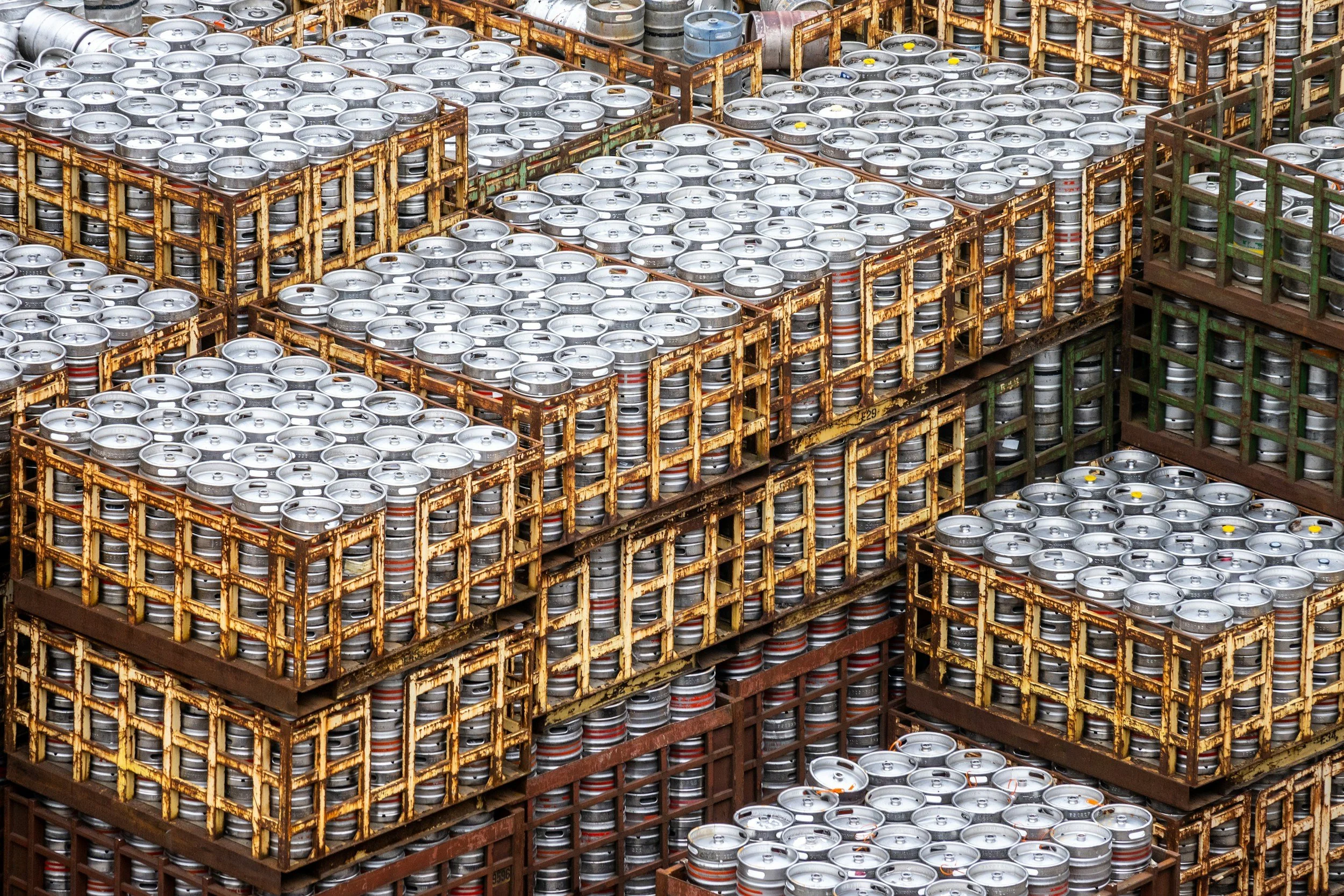 Why West Coast Beverage Brands Need a West Coast Freight Broker