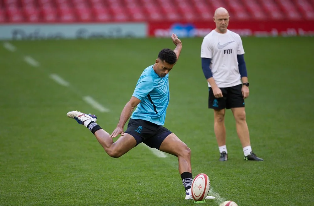 duncan hodge coaching fiji rugby player