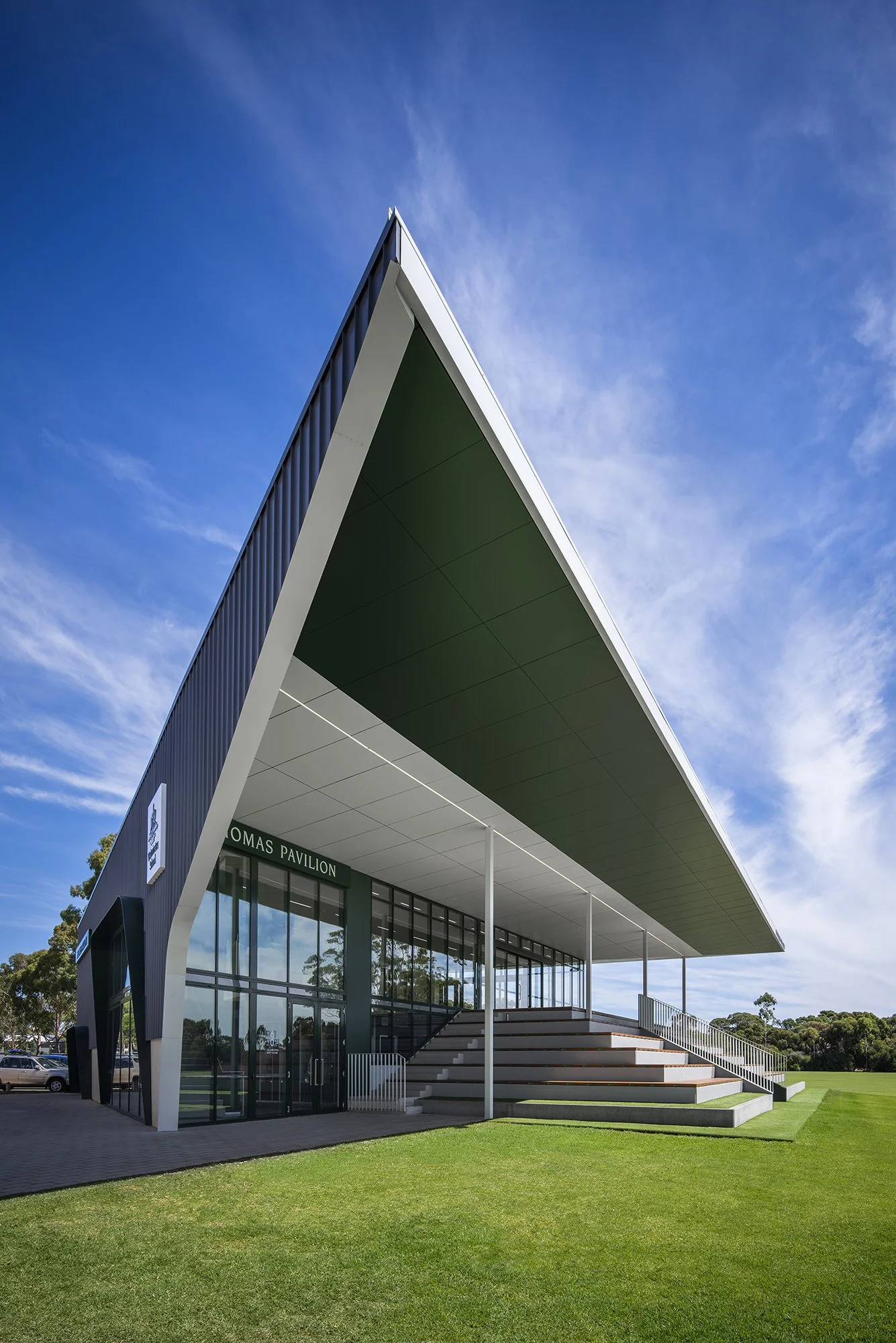 jpe_westminster-school-sports-pavilion-(9).jpg