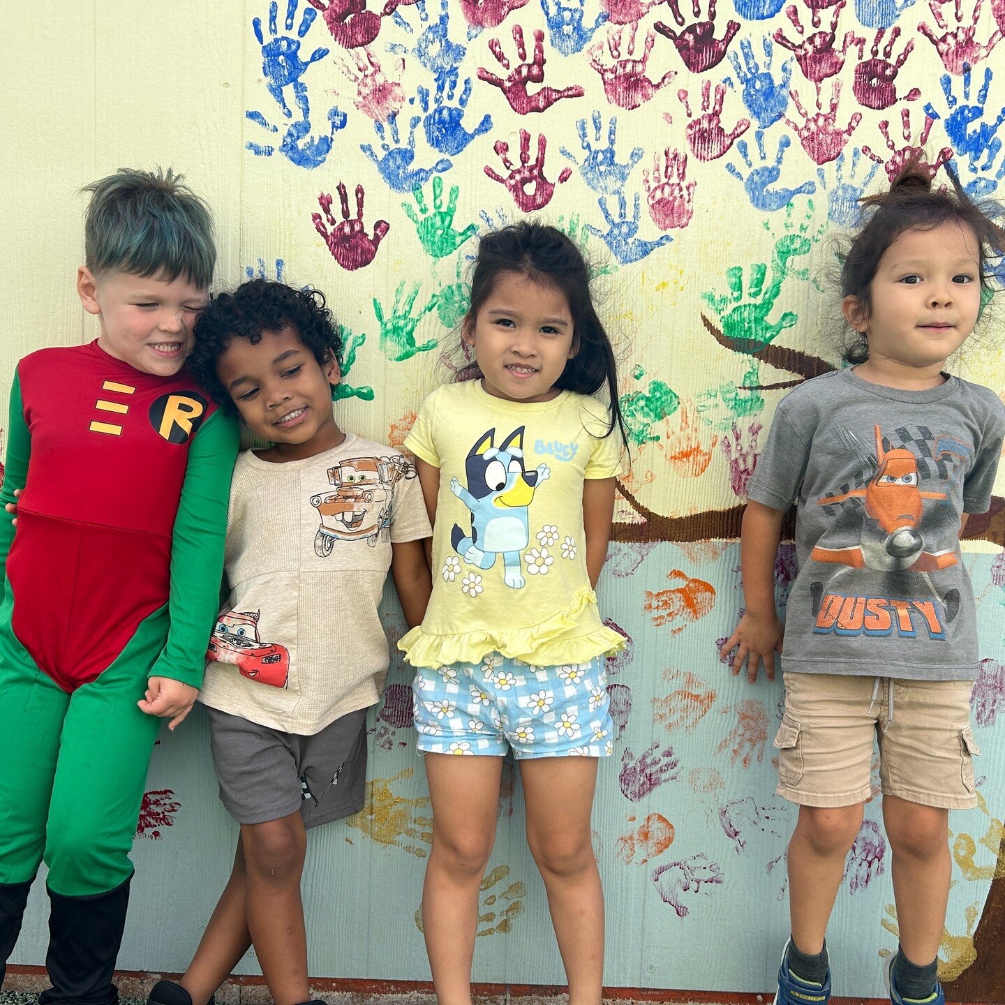 Favorite Character Day💯😊

#lumbinipreschool
#hawaiimom
#hawaiimommy
#hawaiilife
#kidsartwork
#preschoolhawaii
#preschool
#hawaii
#honolulu
#school
#toddlerhood
#toddlergirl
#toddlerboy
#learnjapanese
#Dr.Seussweek
#favoritecharactorday