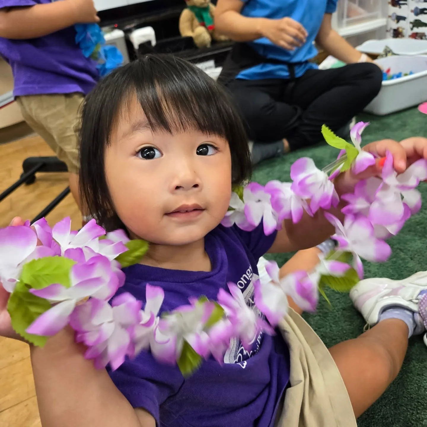 🌺 Aloha Week was full of learning and fun! 🌺
The children explored Hawaiian culture through leis, hula, Hawaiian plants, and even practiced colors and numbers in Hawaiian. 🌴✨

#lumbinipreschool
#hawaiimom
#hawaiimommy
#hawaiilife
#kidsartwork
#pre