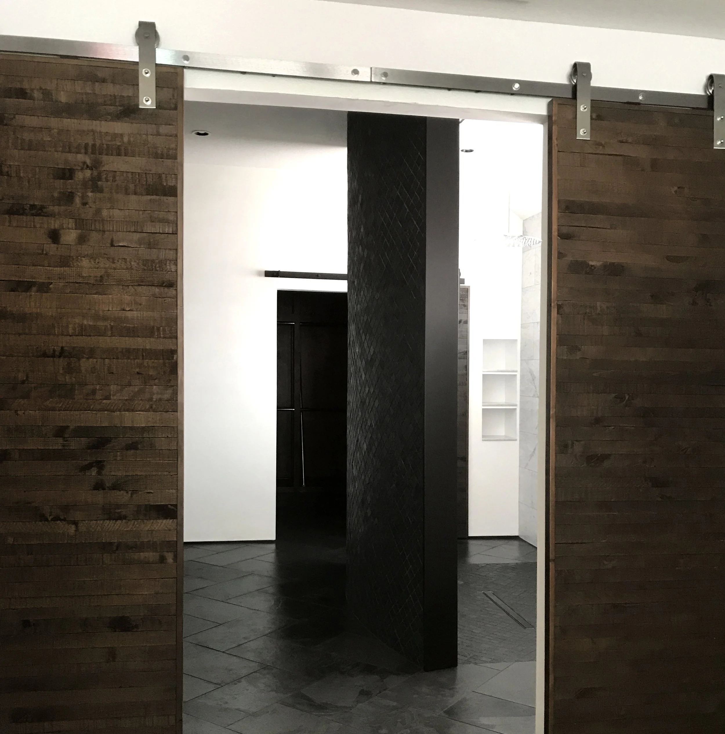 Beautiful bathroom by In Focus