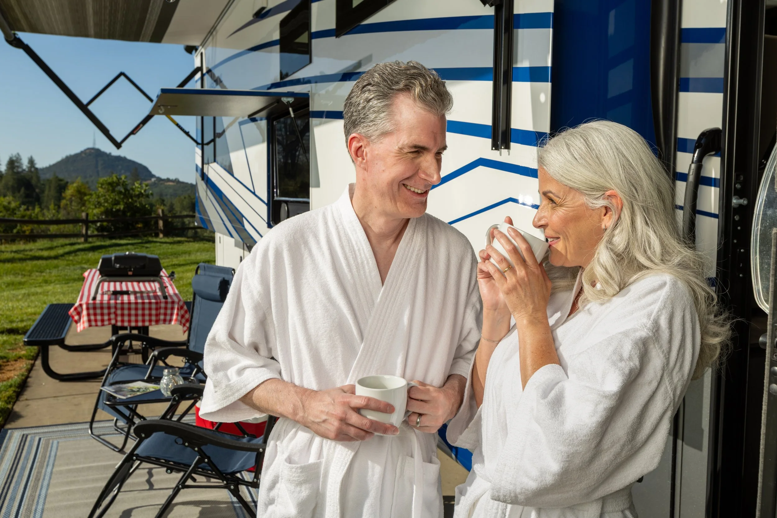RV_PARK-MATURE_COUPLE-155 copy.jpg