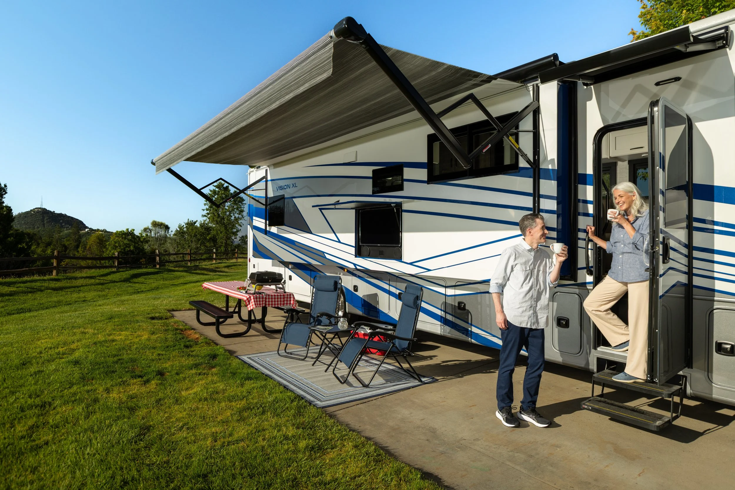 RV_PARK-MATURE_COUPLE 19 copy.jpg