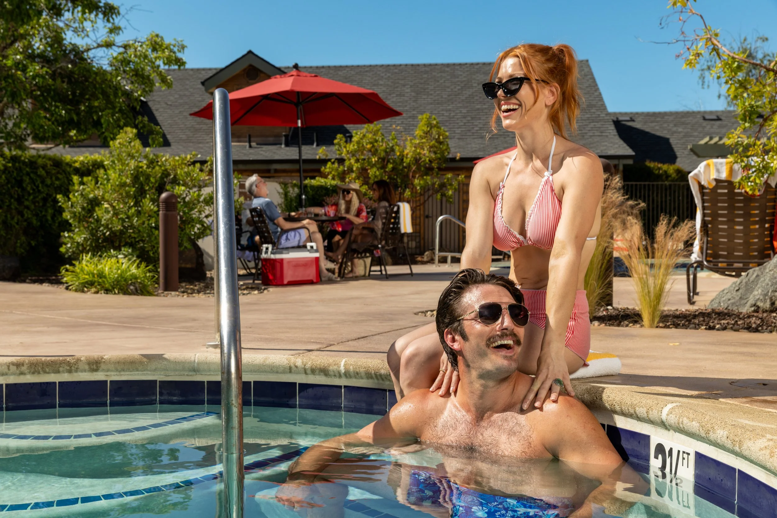 RV_PARK_POOL-YOUNG_COUPLE-288 copy.jpg