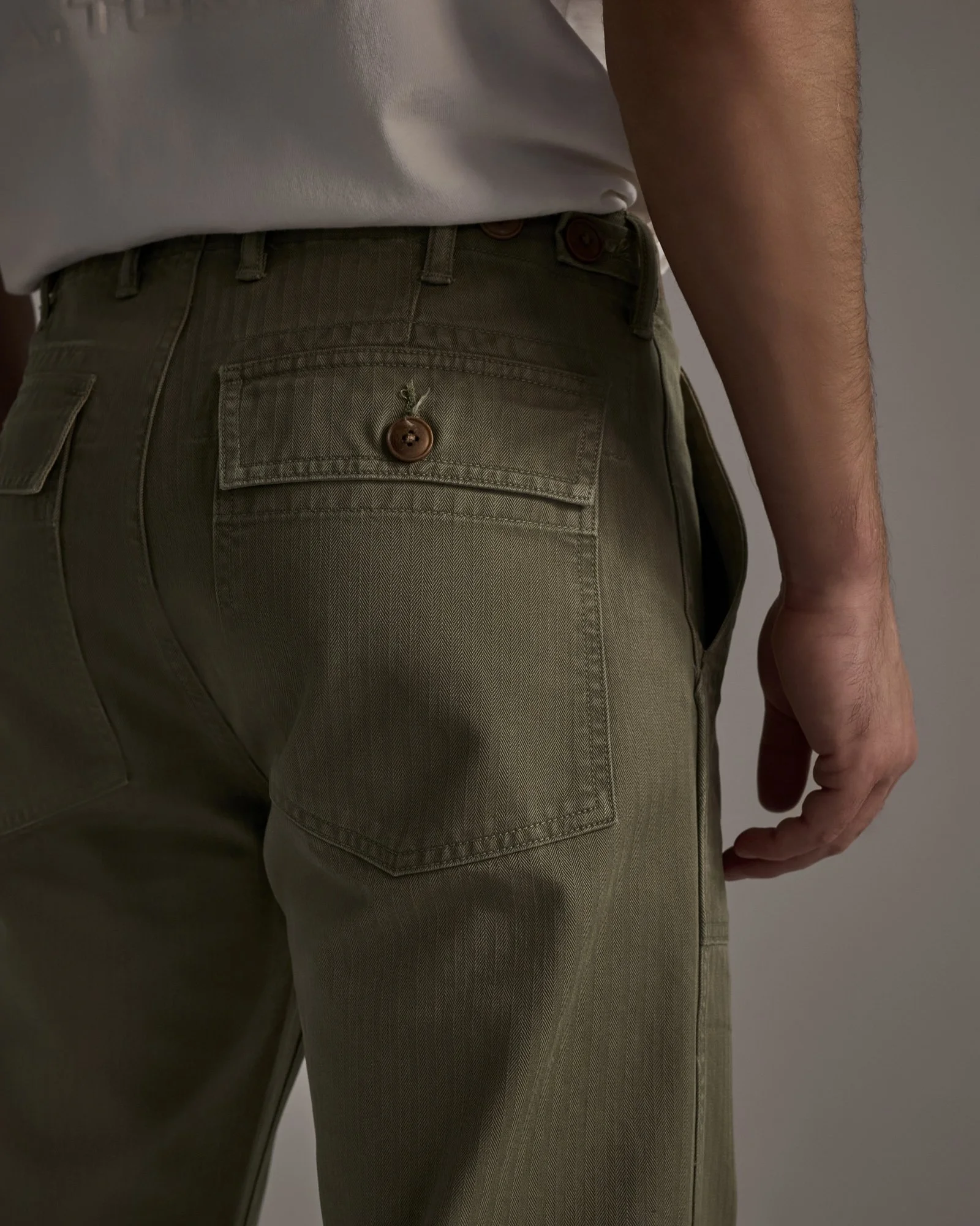 Liam_Olive_Drab_3333 1.jpg