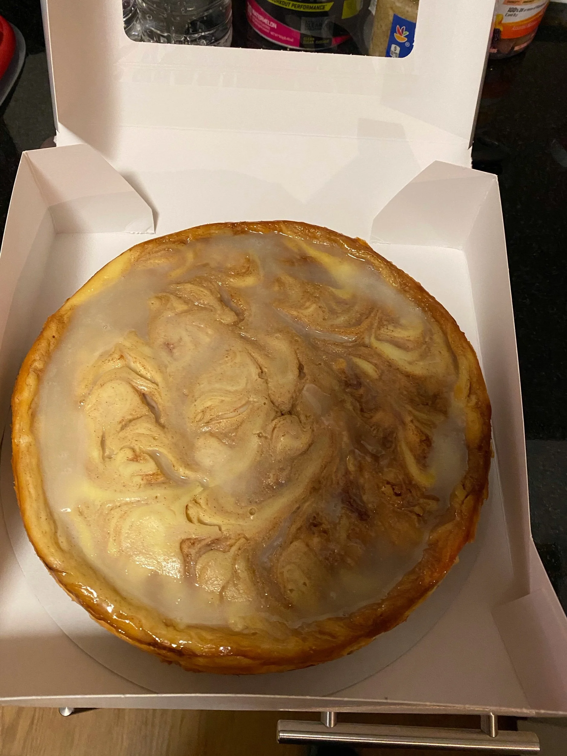Cinnamon Roll Cheesecake