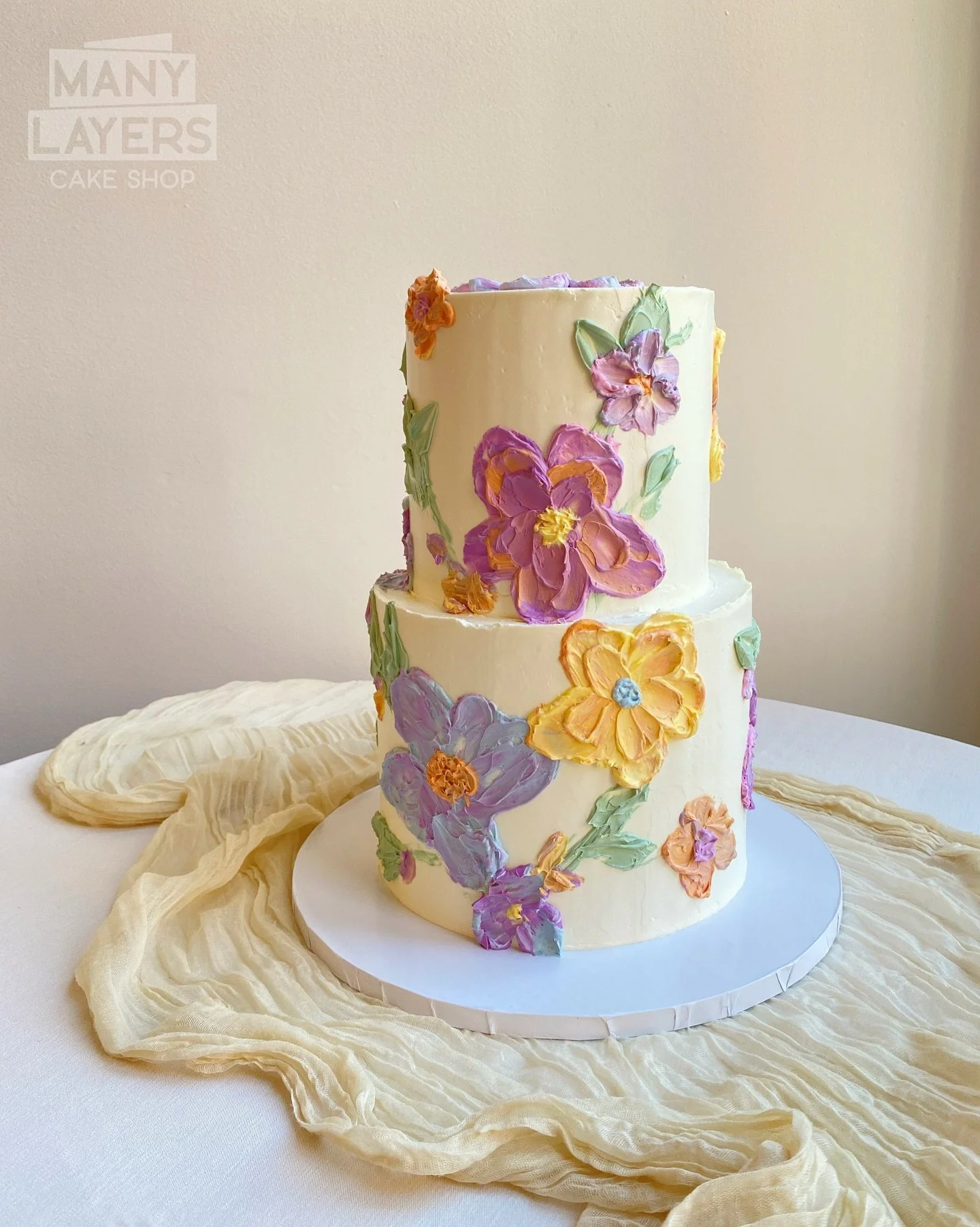 A dreamy chocolate strawberry cake with vanilla bean Swiss meringue buttercream for Bethany & Chris’ wedding this weekend. Whimsical florals in the sweetest palette made this one feel like a painting come to life — and the lovely back