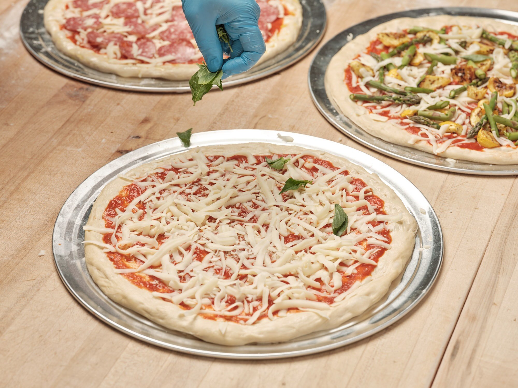 COPROJ-GCB-RTB-PIZZA-PREP-BASIL-0186.jpeg