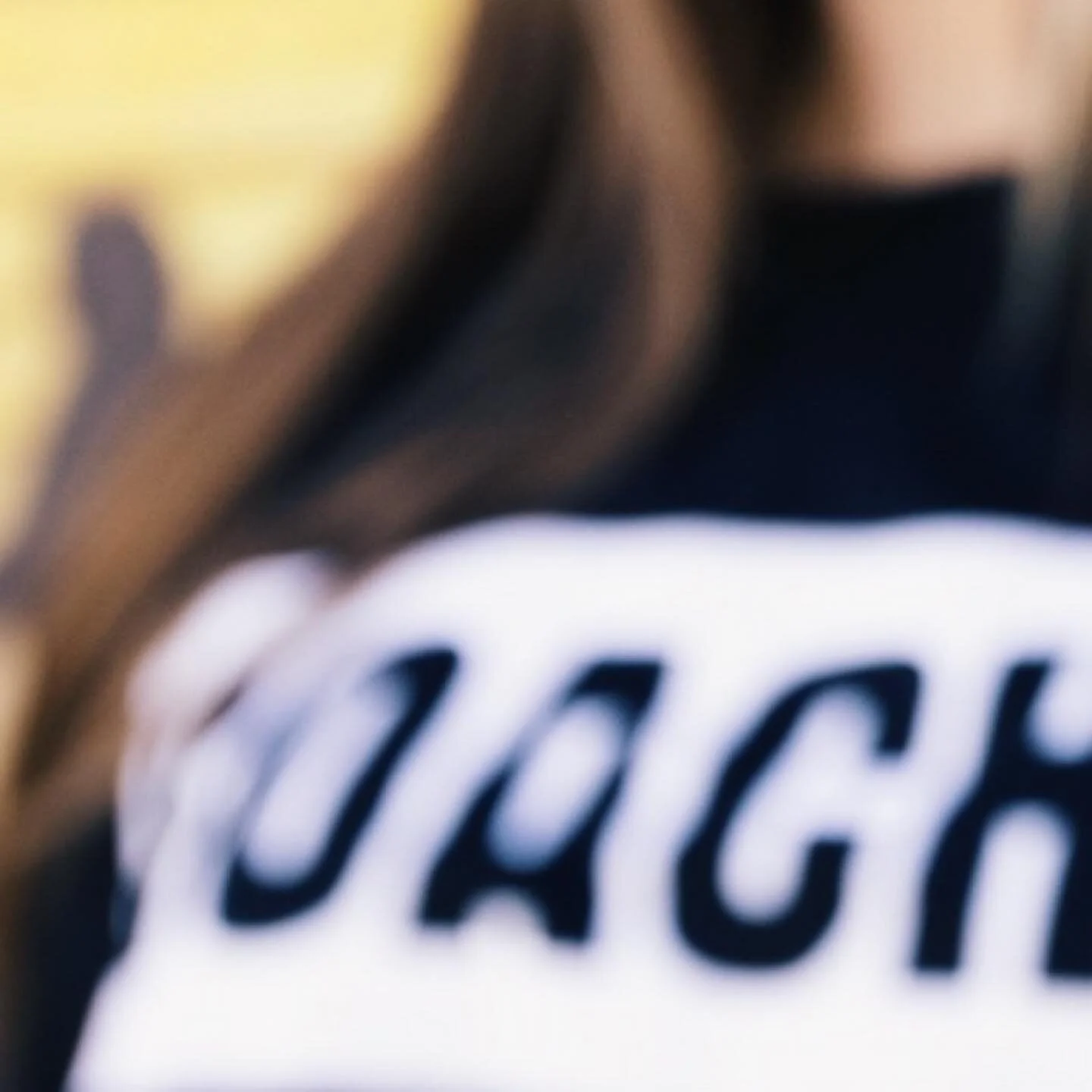 ROACH was designed to fit in that little jeans pocket! Now that pocket has a purpose and something useful can fit into it. Pic 3/6 see full profile grid for the whole picture
@roach_dtla @doradoextracts 
⁣
.⁣
.⁣
.⁣
.⁣
.⁣
#420 #710 #710society #cannab