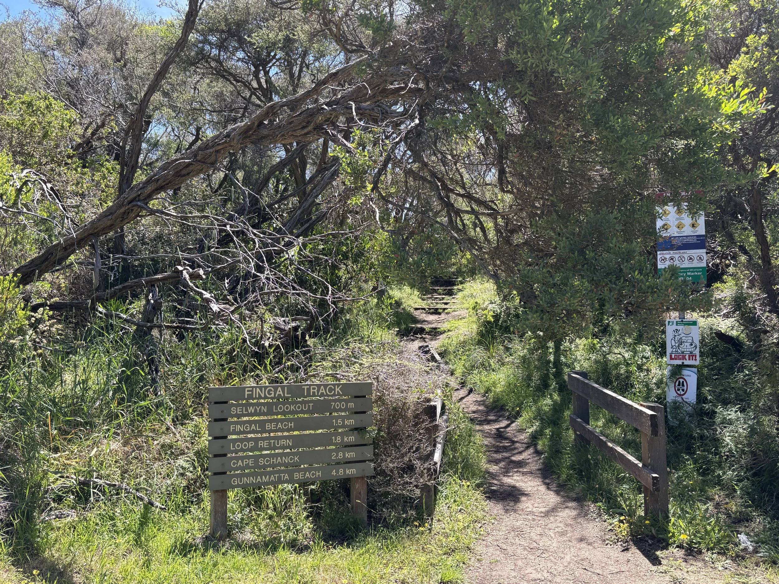 The start of the Fingal Beach Loop which is at the Fingal Picnic Area