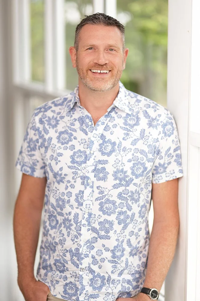 Lyndon Barei is a Counselling and Clinical Psychologist supporting people experiencing BPD.