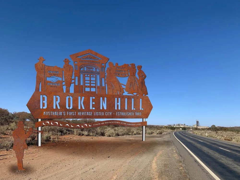 Broken Hill Signs Deanna Spicer — Spicer's Creative Websites
