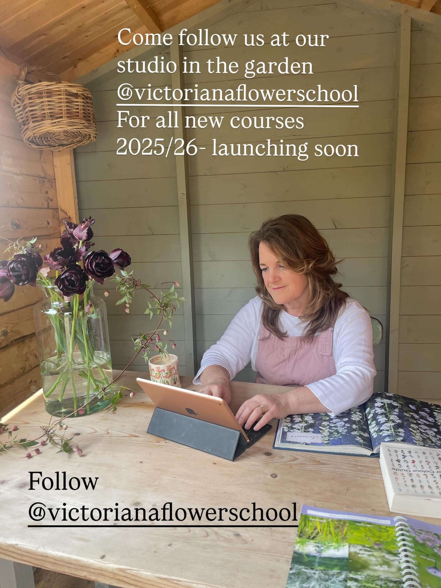 As we relaunch our flowerschool for the 2025/26 season I though a little introduction was in order. I&rsquo;m Kim and I&rsquo;m the face behind @victorianaflowerschool @victorianafloralartistry and @ashtreefarmhome 
I run the wedding and events side 