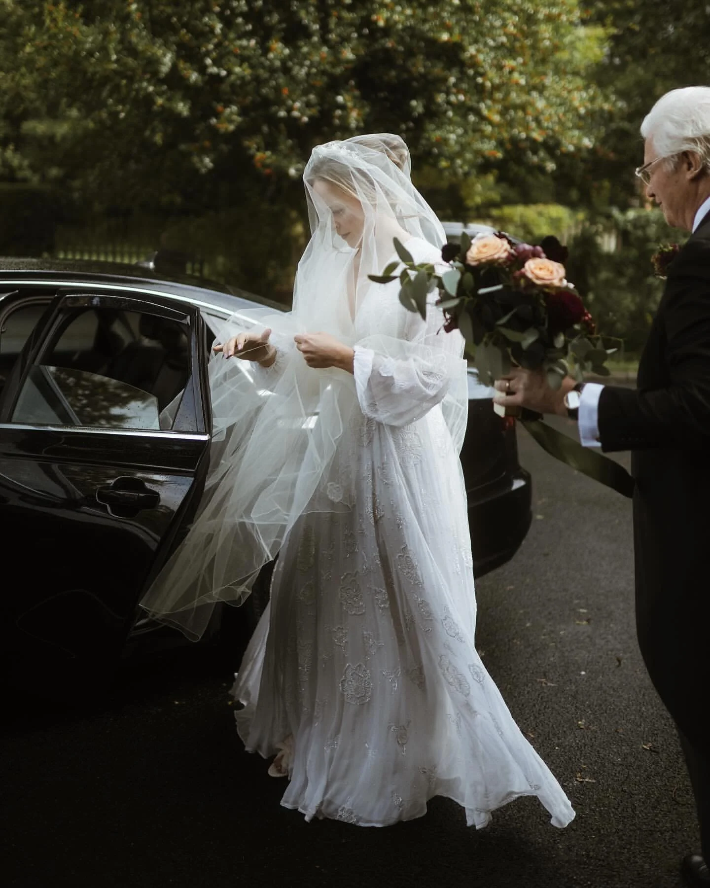 @katshootsweddings Camille &amp; Andrew! The most wind, joy, fun, flowers ever in one place. Congratulations to two absolute dotes, delighted to have been asked to shoot this one 🥹 

Stunning images from the wee arty wizard @katshootsweddings 
Flora