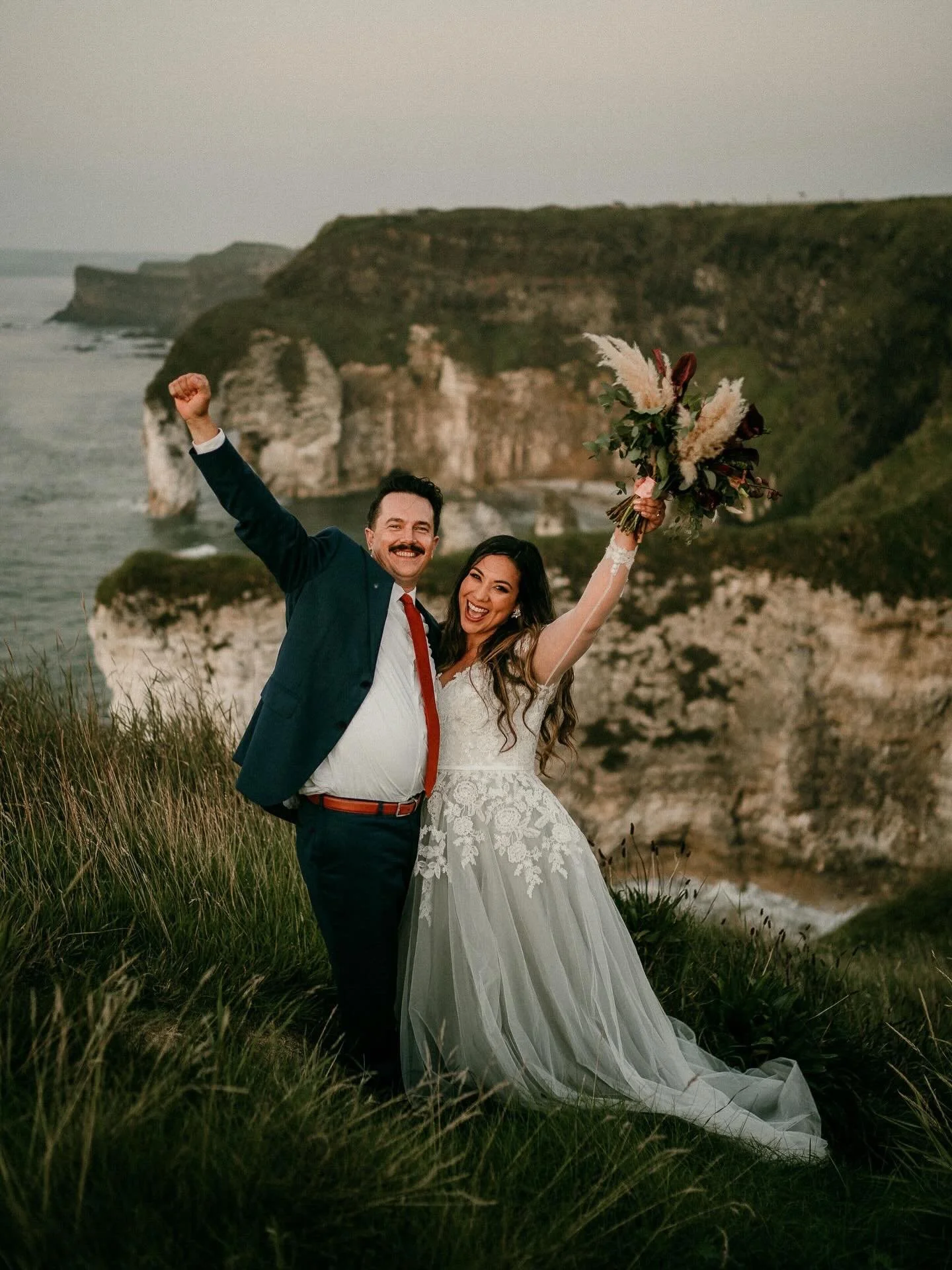@robdight Wedding and elopement vows can feel a bit daunting, I&rsquo;ve had couples like John &amp; Cecie who decided that they would prefer to exchange handwritten letters on a cliff top in the final light of day. I&rsquo;ve documented hundreds of 
