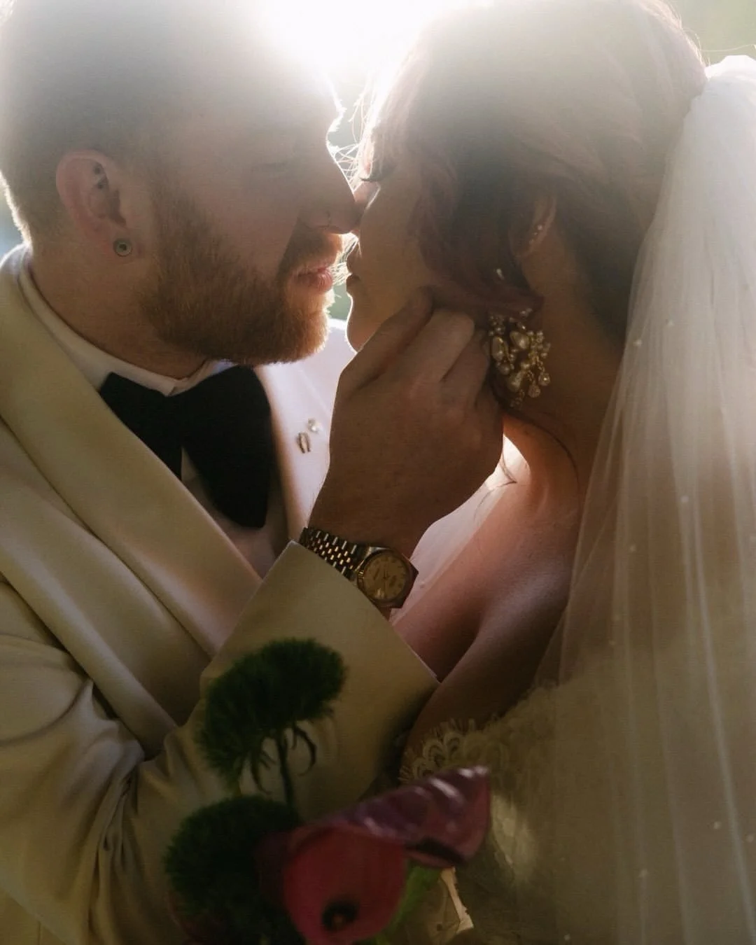 @chriscopelandweddings All the craic was had with Keeva &amp; Bryn at @thecarriagerooms last week ducking out of the sun showers and basking in the tropical rainforest majesty created by @victorianafloralartistry ✨

#chriscopelandweddings

Photo: @ch