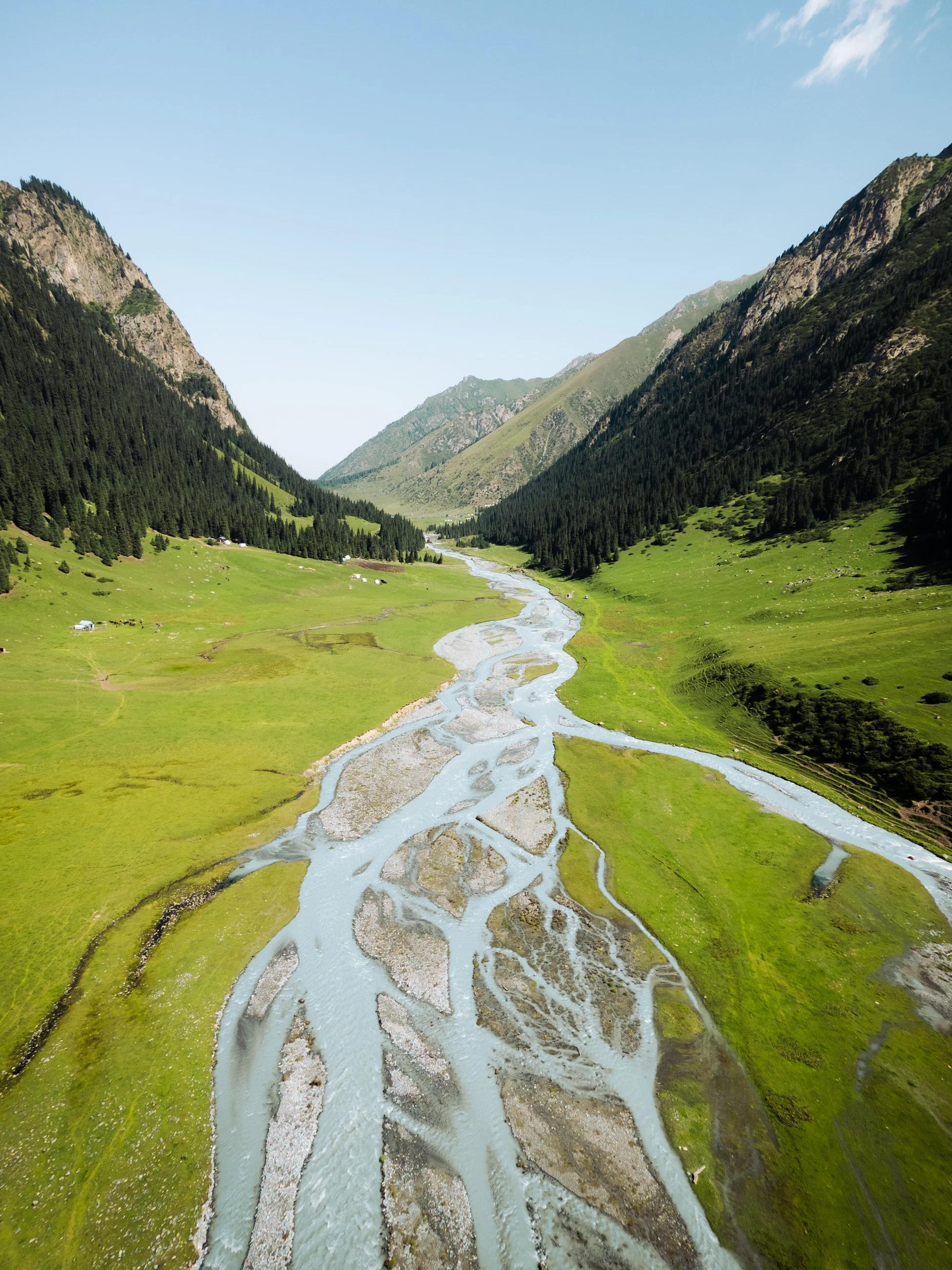 Altyn-Arashan Valley