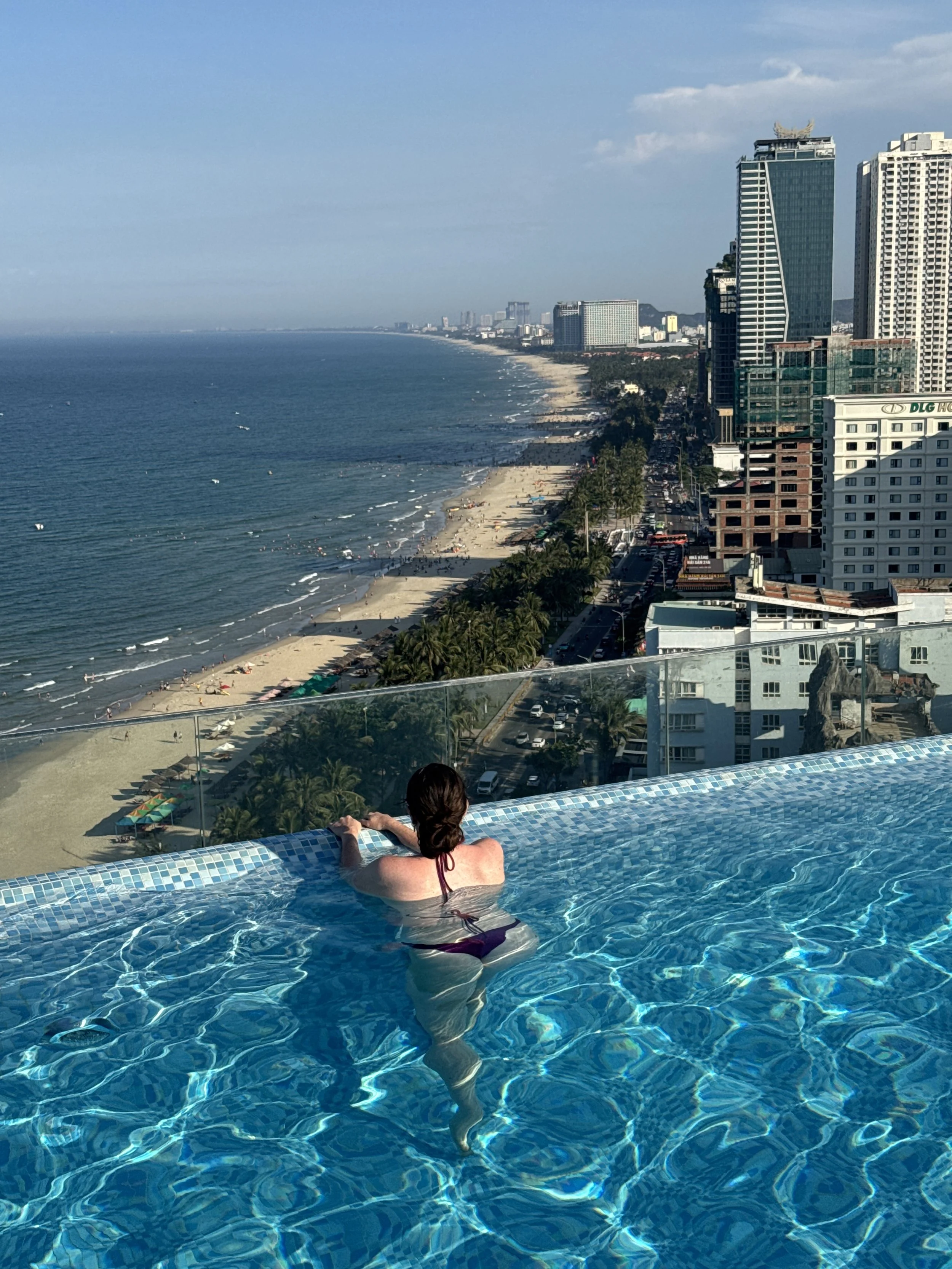 Nesta Celia pool views
