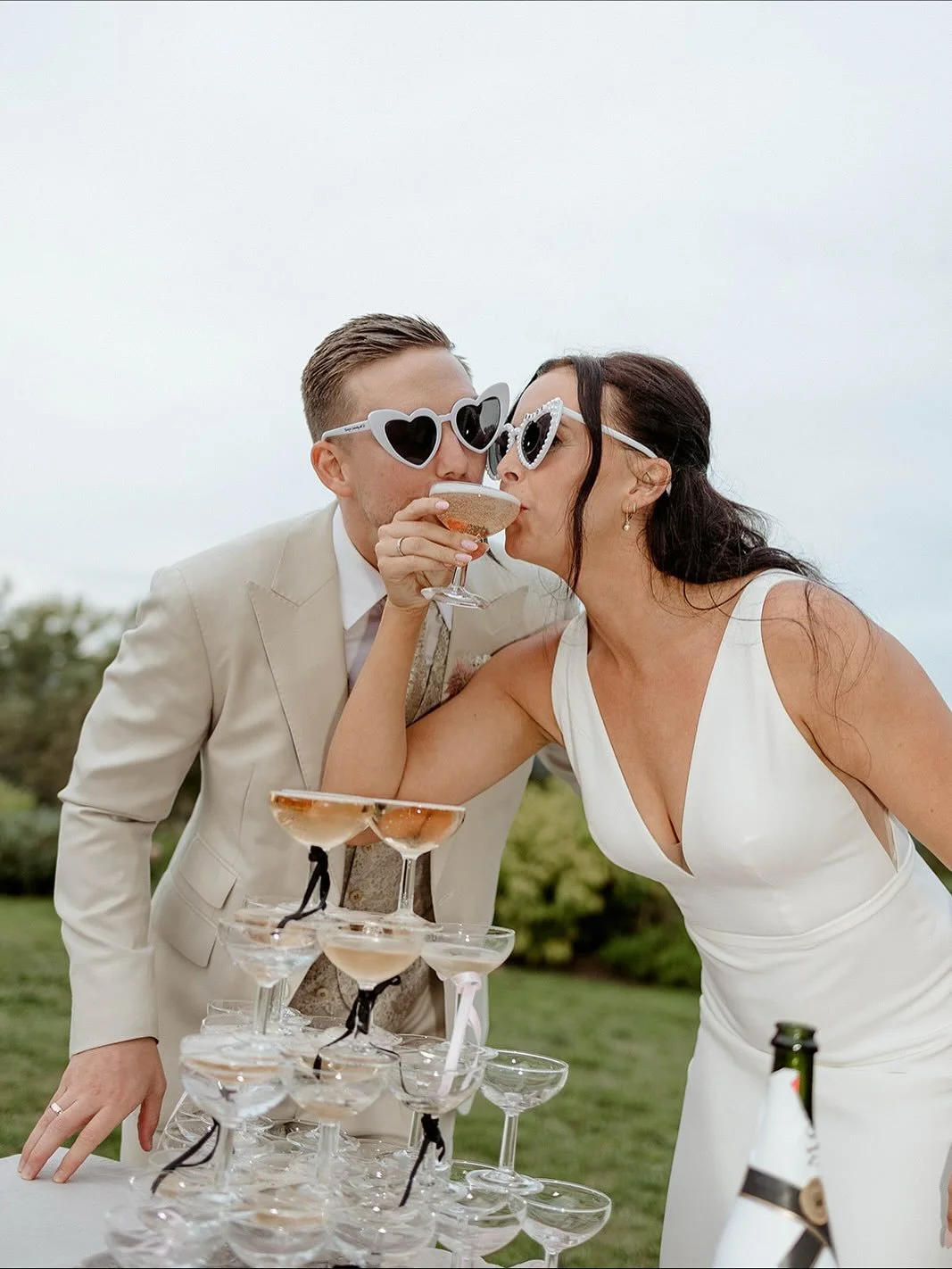 Happy first anniversary E&amp;&THORN; 🤍

Planning &amp; Styling @beyondthepines_weddings
Photographer @marine.marques.wedding 
Videographer @anthony_carpaye_films
Venue @chateau.engalin
Wedding assistant @themostbeautifuldays_
Floral Designer @jungl