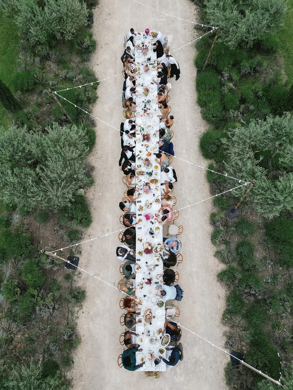 When @bastidedelaurence becomes the perfect backdrop: one long table, good food, endless laughter, timeless elegance. Proven&ccedil;al perfection.
(So thrilled to be back next year)

Planning &amp; Styling @beyondthepines_weddings
Photographer @ninaw
