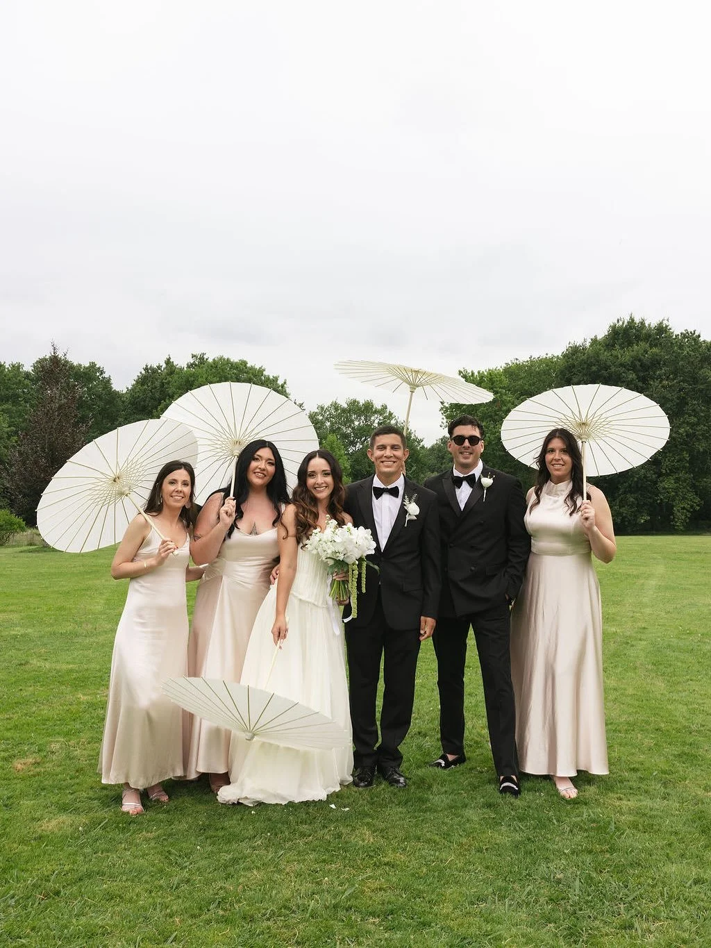 From Hawaii to the Basque Country 💫

Planning &amp; Styling @beyondthepines_weddings 
Venue &amp; Catering @gaztelurarcangues @oliviergranet 
Floral design @gaztelurarcangues @2013mar 
Photographer @surfragette_studio_love 
HMUA @selon_cyrielle_biar