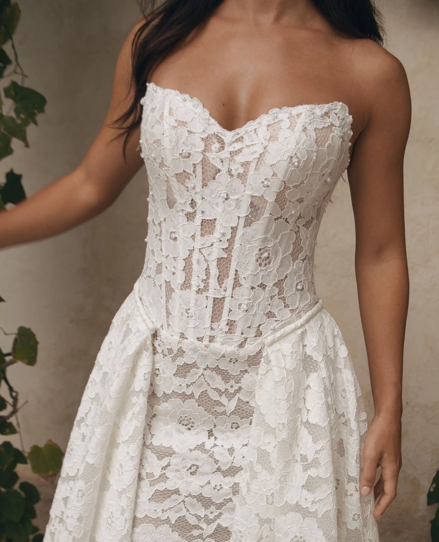 Up close with our dreamy Chloe gown. 🤍